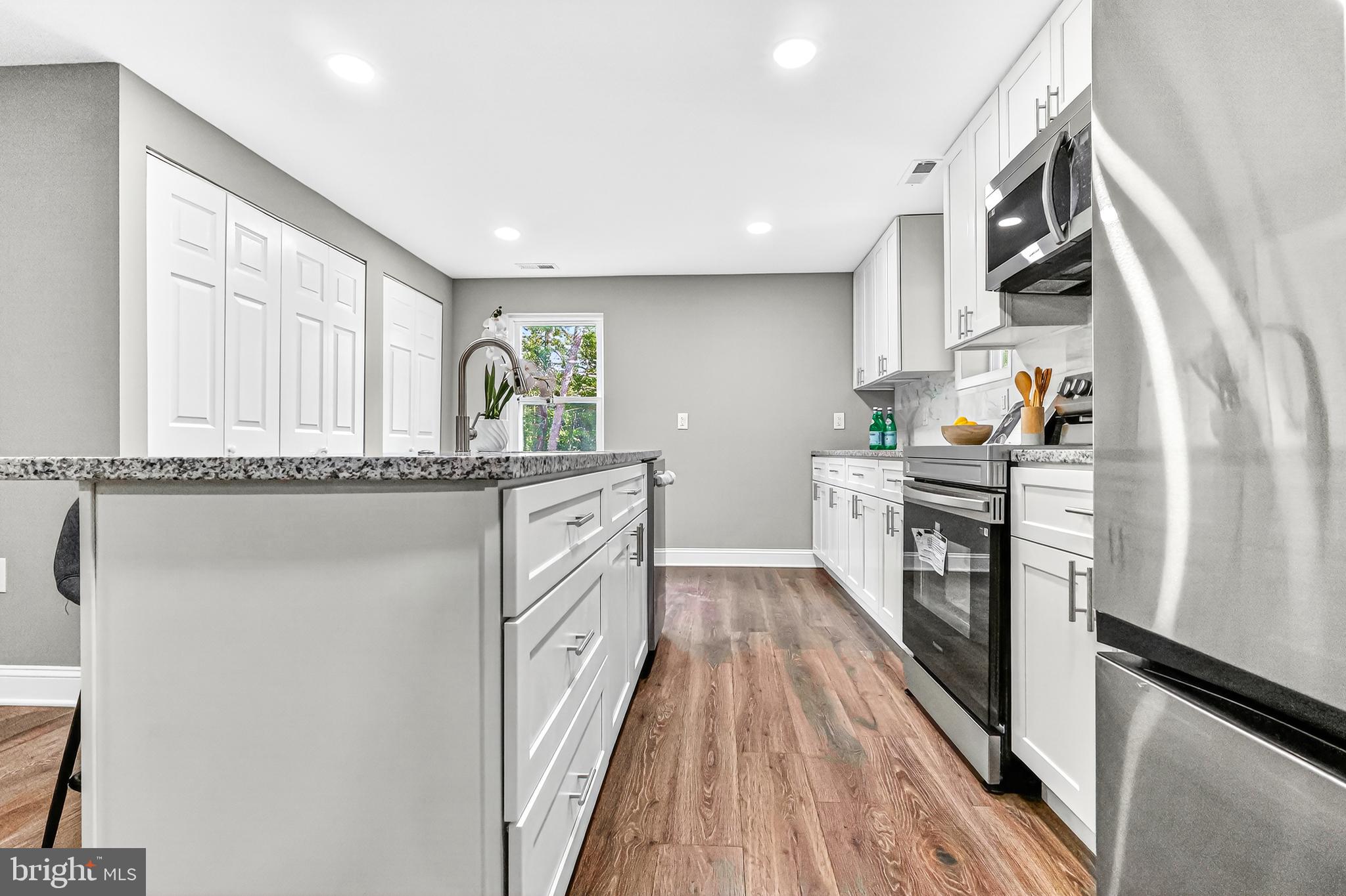 FARMINGTON ROAD - Residential