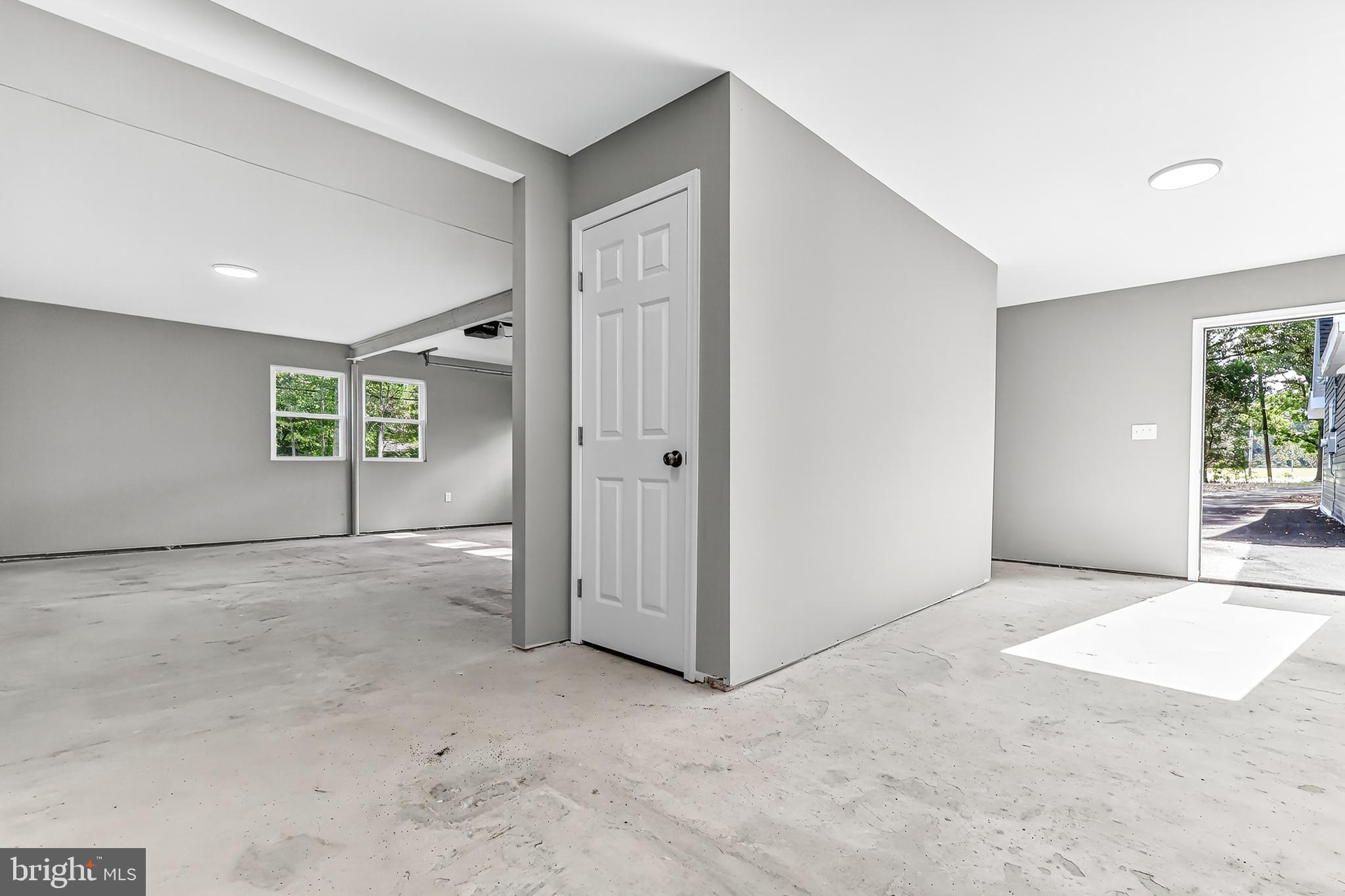 FARMINGTON ROAD - Residential