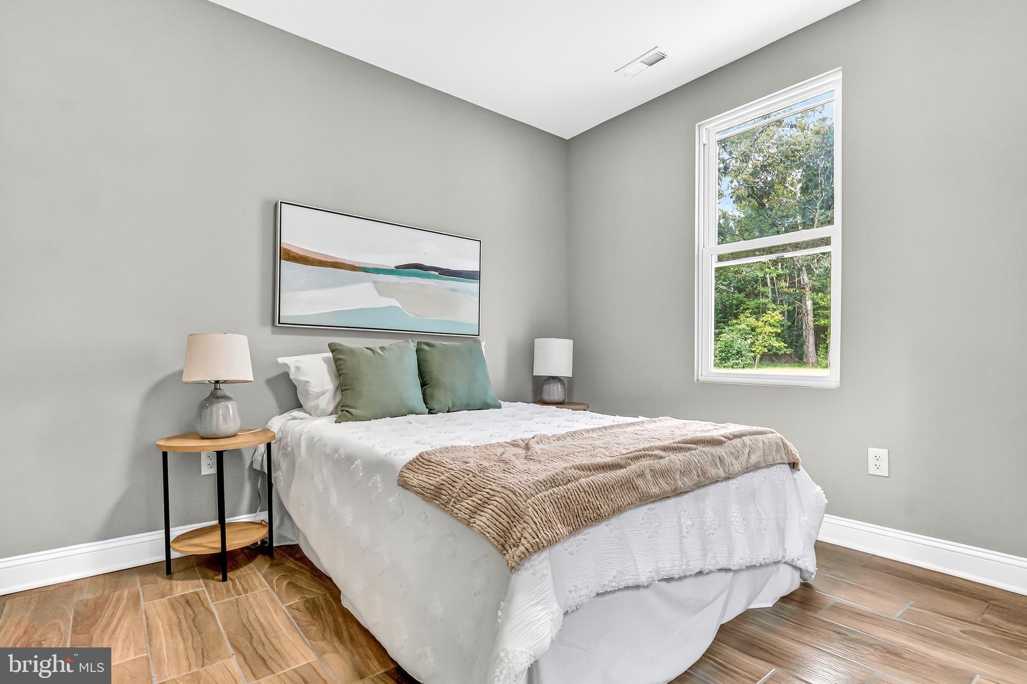 FARMINGTON ROAD - Residential