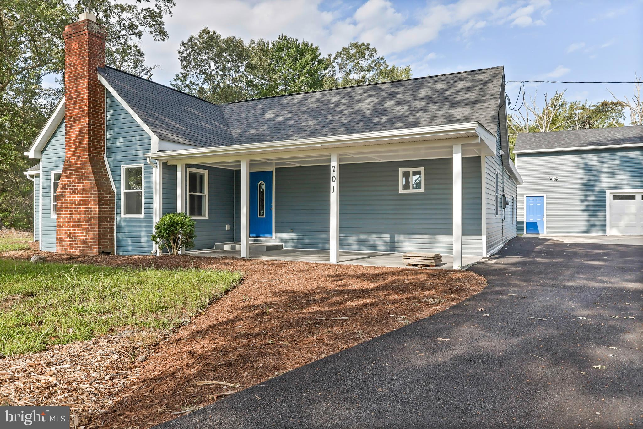 FARMINGTON ROAD - Residential