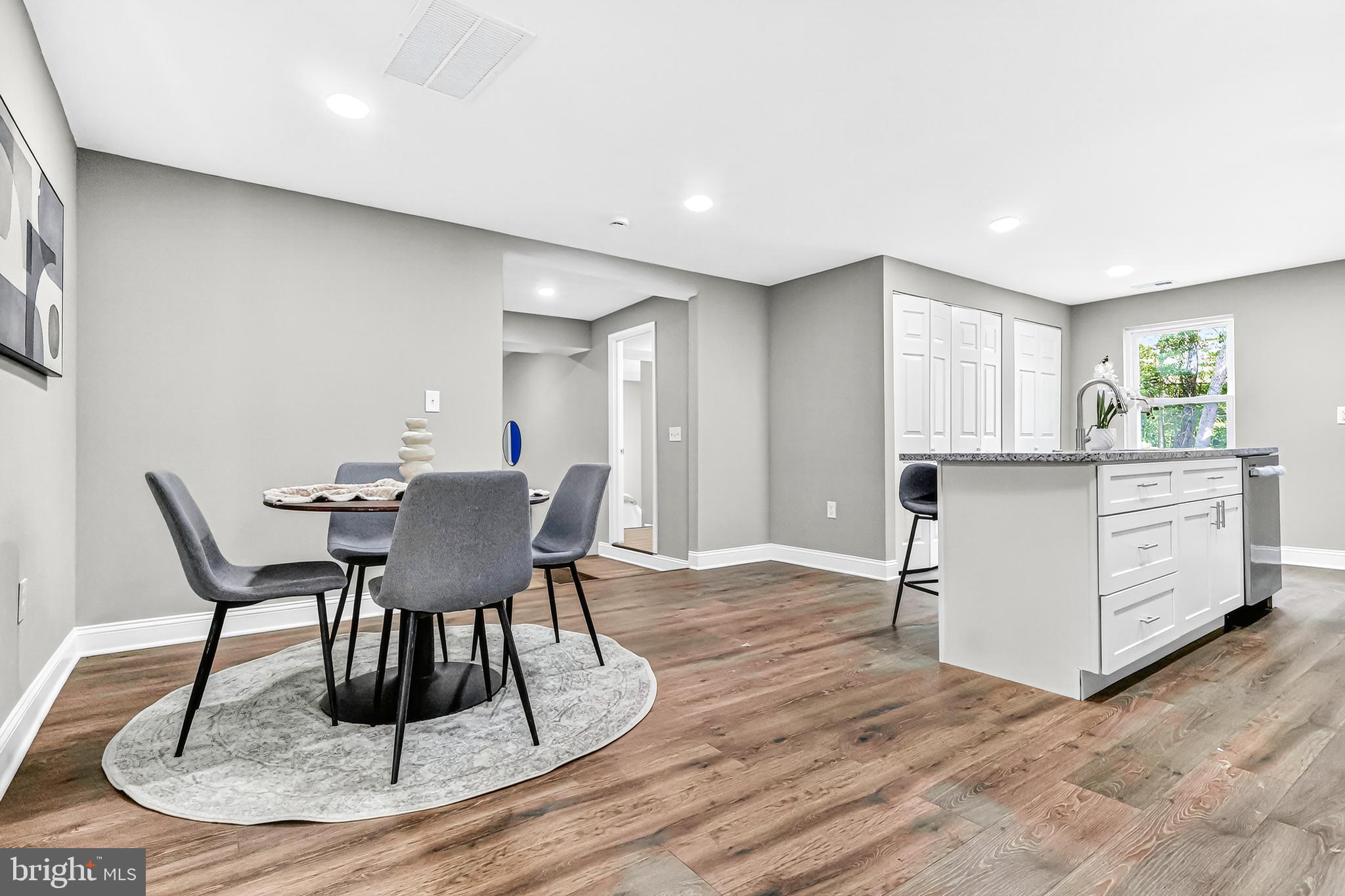 FARMINGTON ROAD - Residential