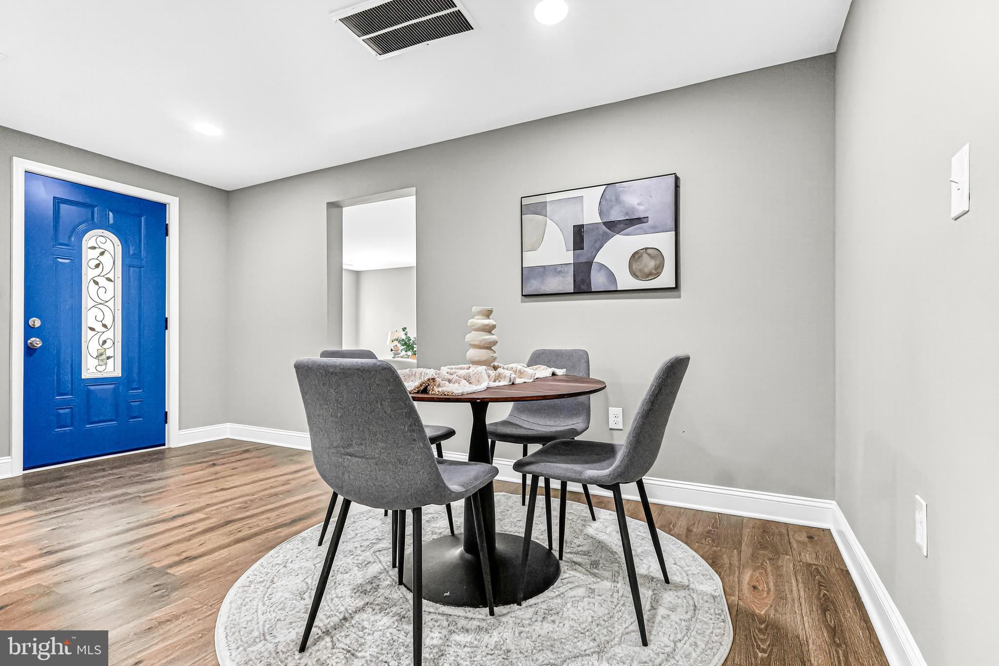 FARMINGTON ROAD - Residential