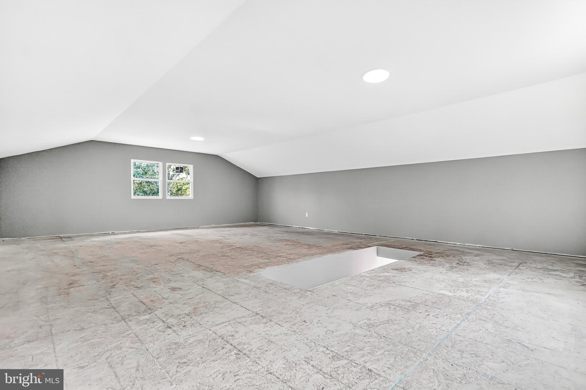 FARMINGTON ROAD - Residential