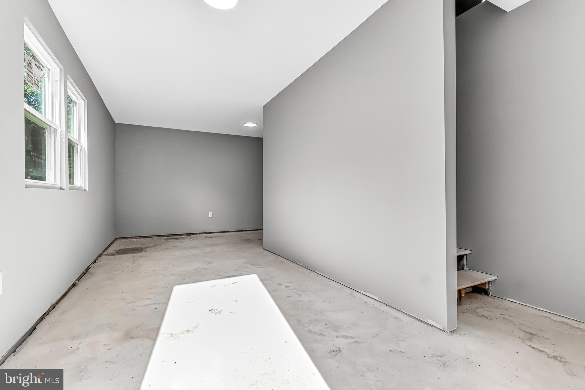 FARMINGTON ROAD - Residential