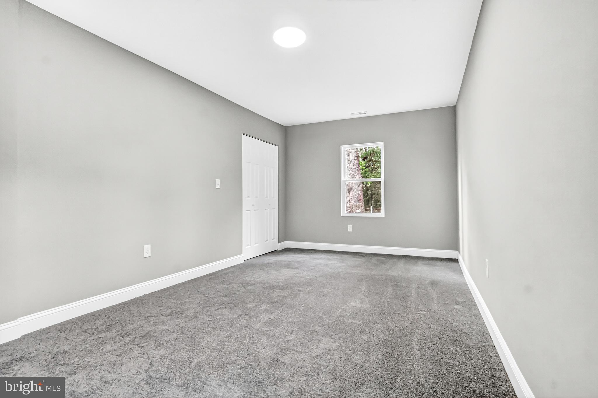 FARMINGTON ROAD - Residential