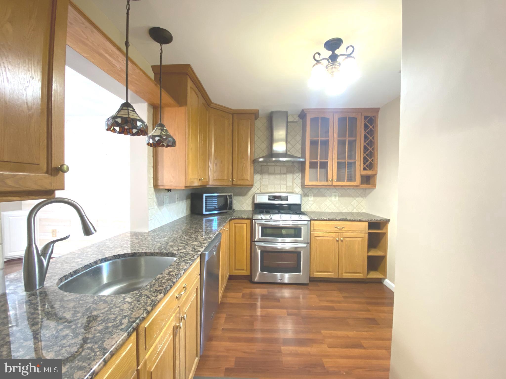 NEWTOWN GRANT - Residential Lease