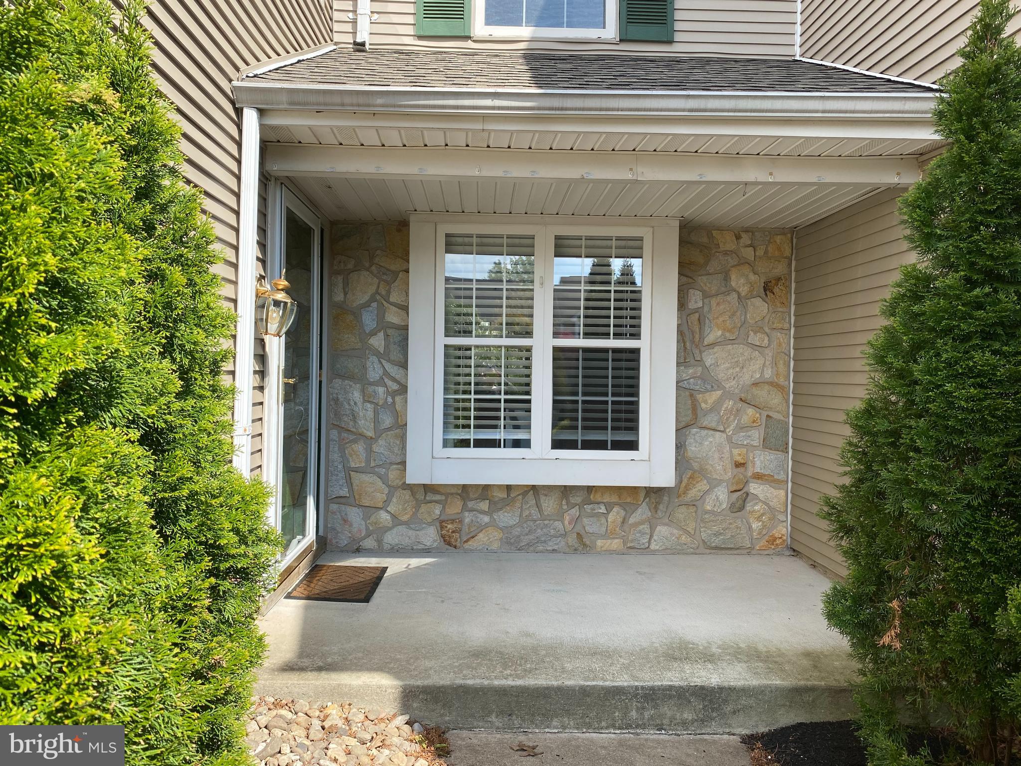 NEWTOWN GRANT - Residential Lease