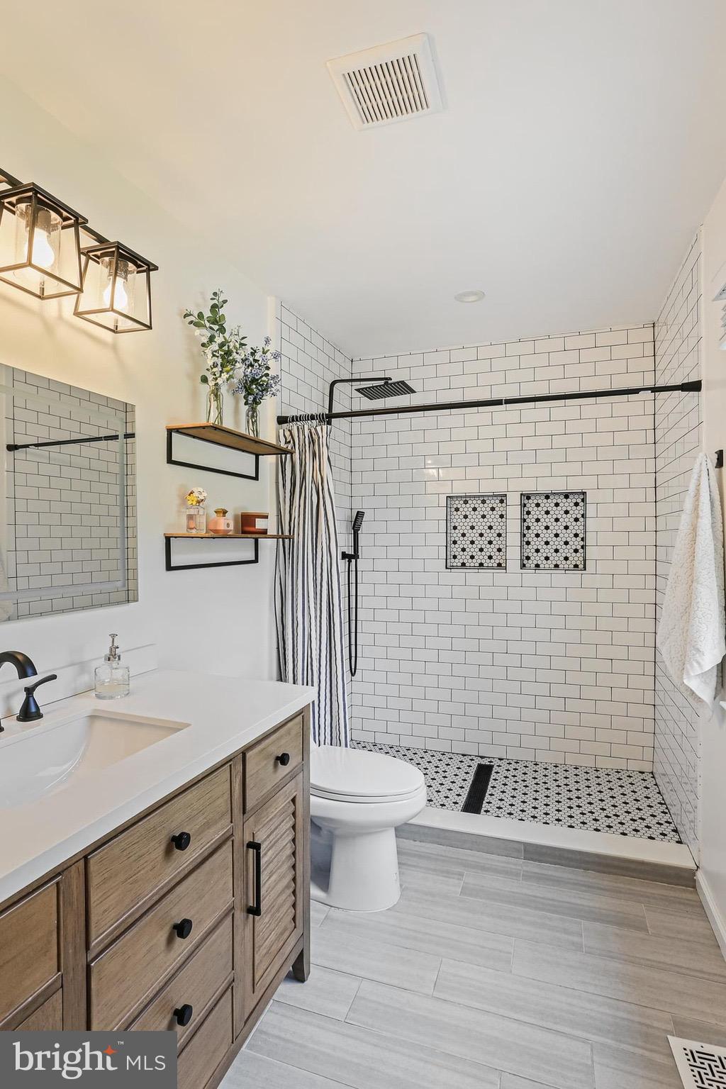 VILLAGE OF LONG REACH - Residential