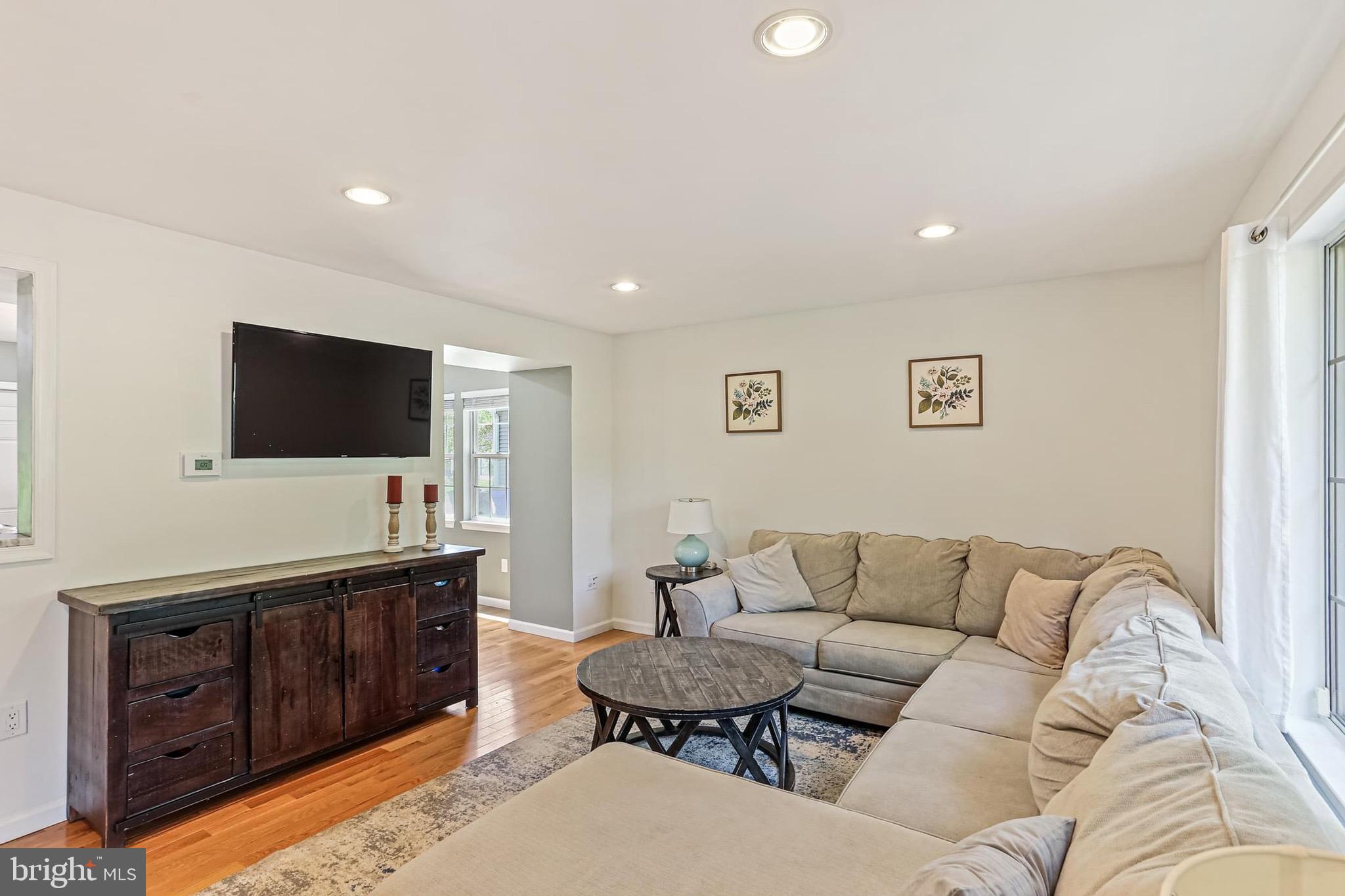 VILLAGE OF LONG REACH - Residential