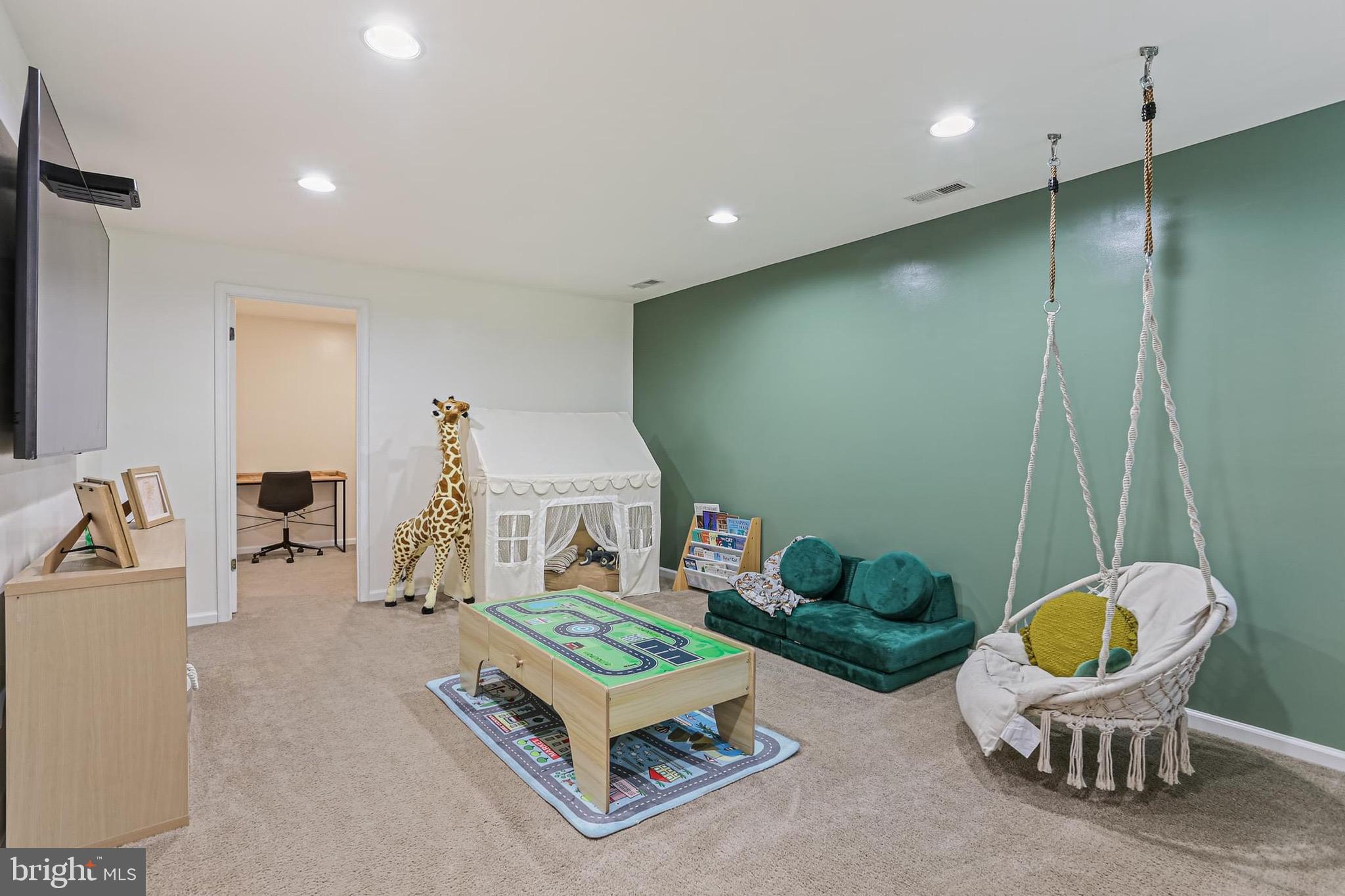 VILLAGE OF LONG REACH - Residential