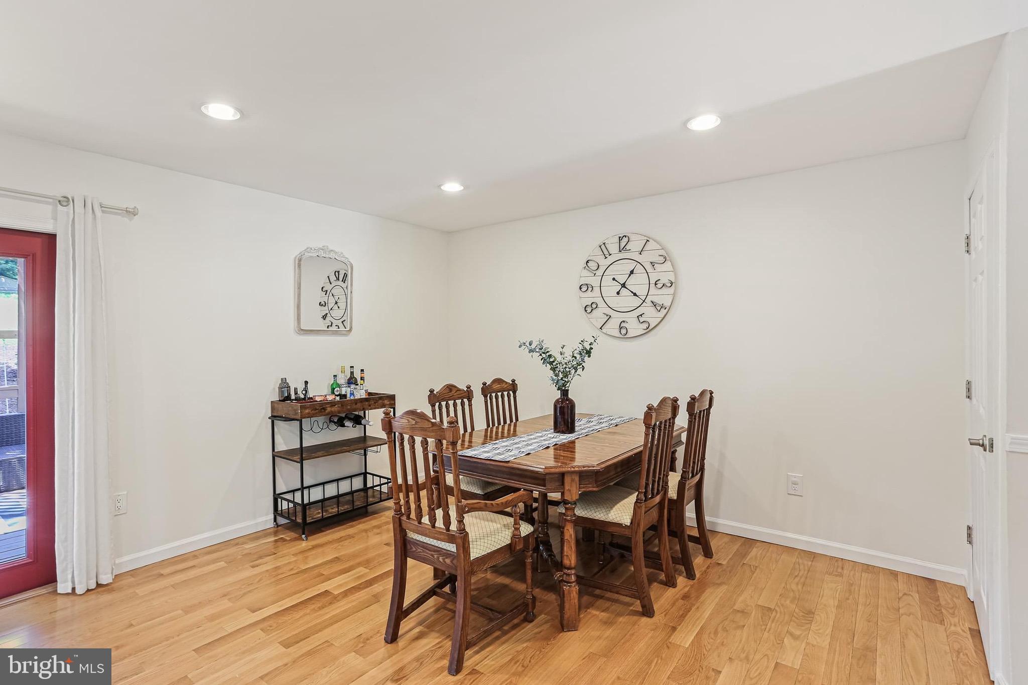 VILLAGE OF LONG REACH - Residential