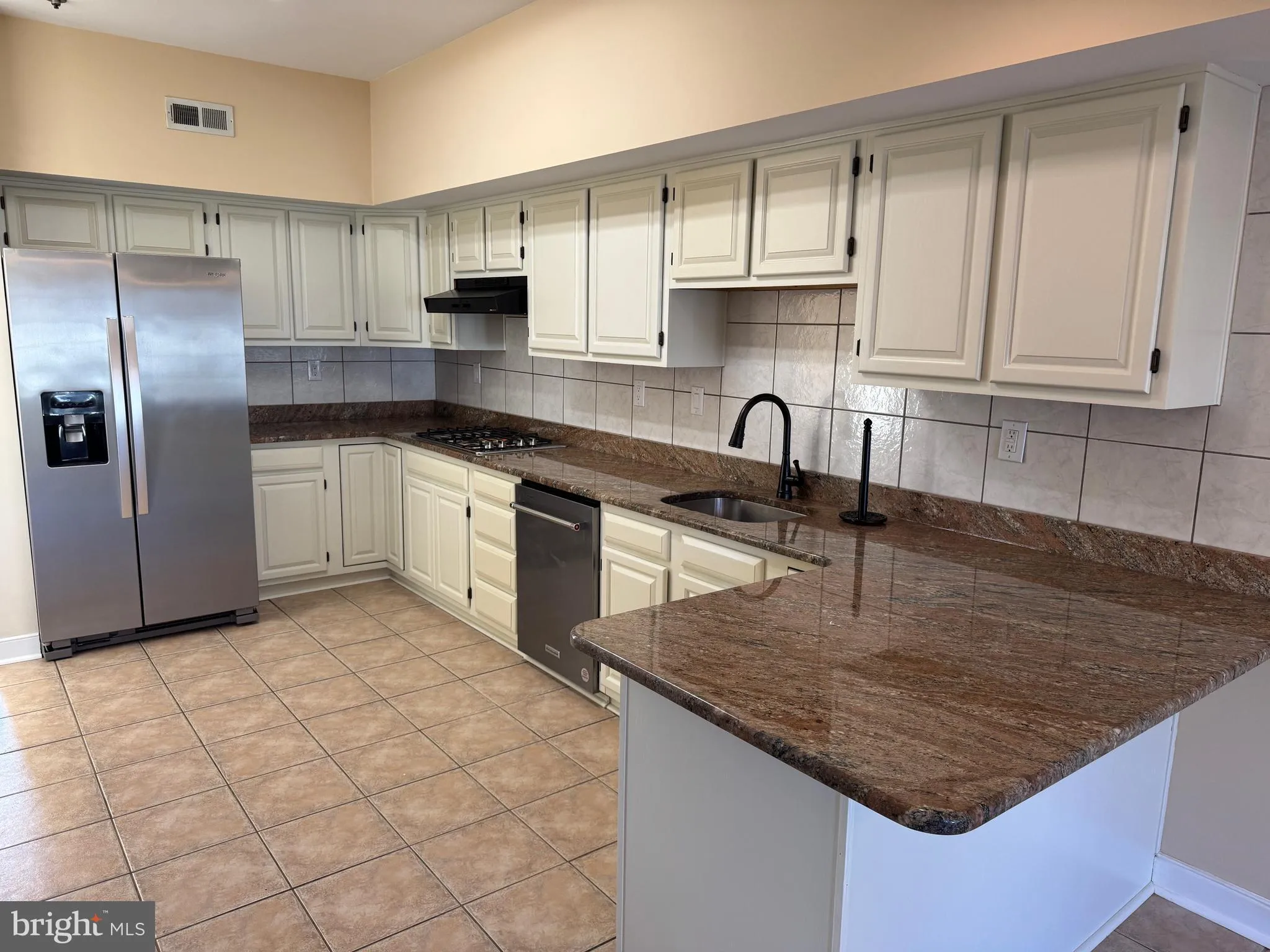 Conshohocken, Pennsylvania 19428, United States, 3 Bedrooms Bedrooms, ,4 BathroomsBathrooms,Residential,Active,49967