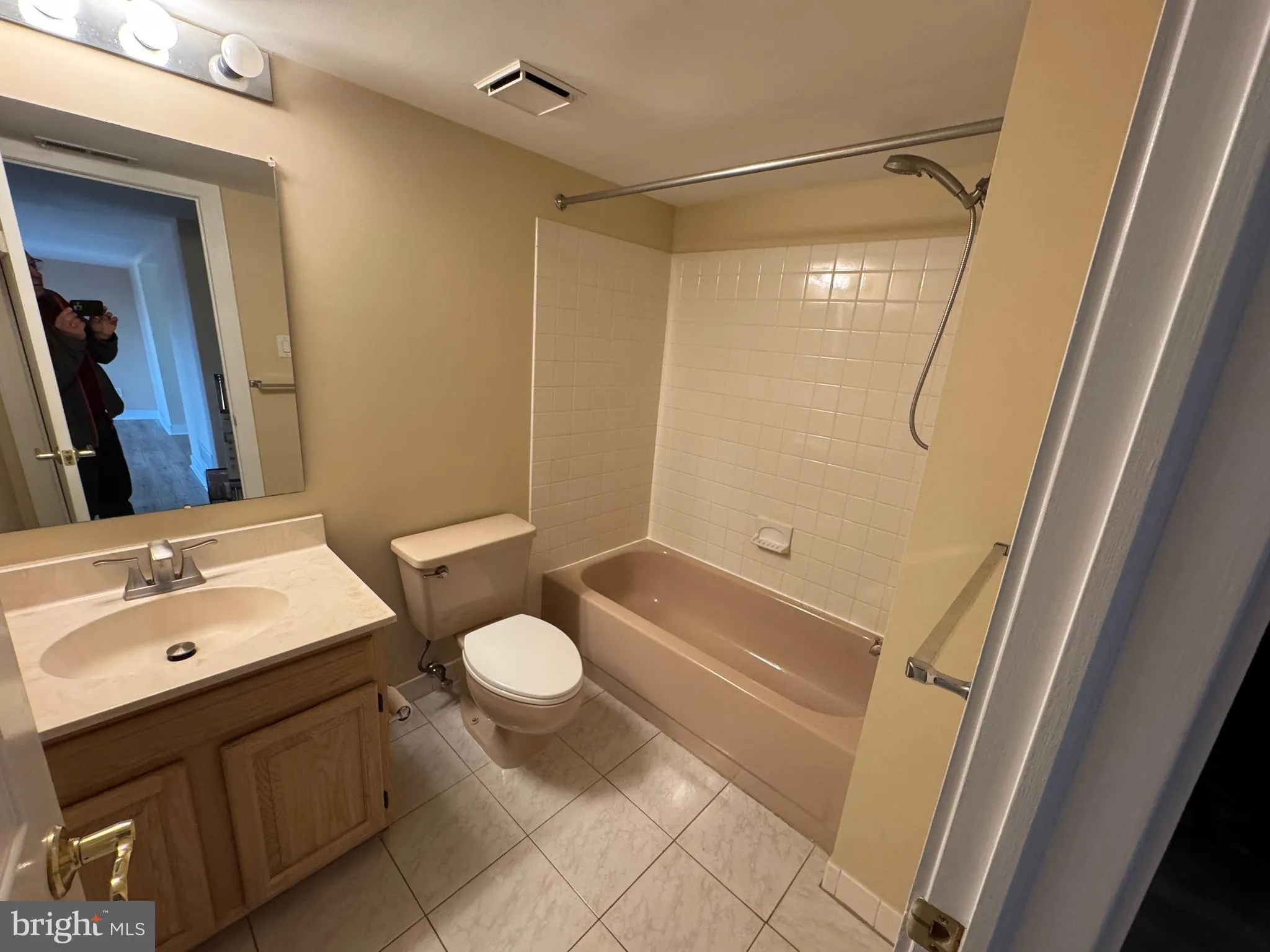 Conshohocken, Pennsylvania 19428, United States, 3 Bedrooms Bedrooms, ,4 BathroomsBathrooms,Residential,Active,49967