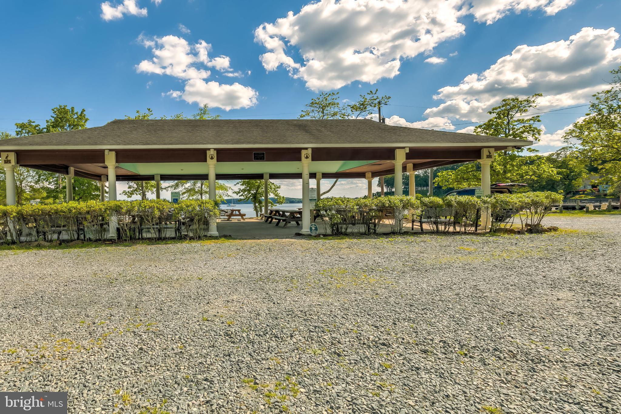 OLDE SEVERNA PARK - Residential