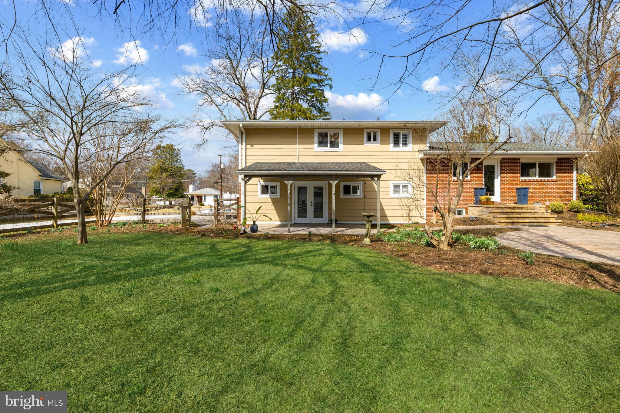 OLDE SEVERNA PARK - Residential