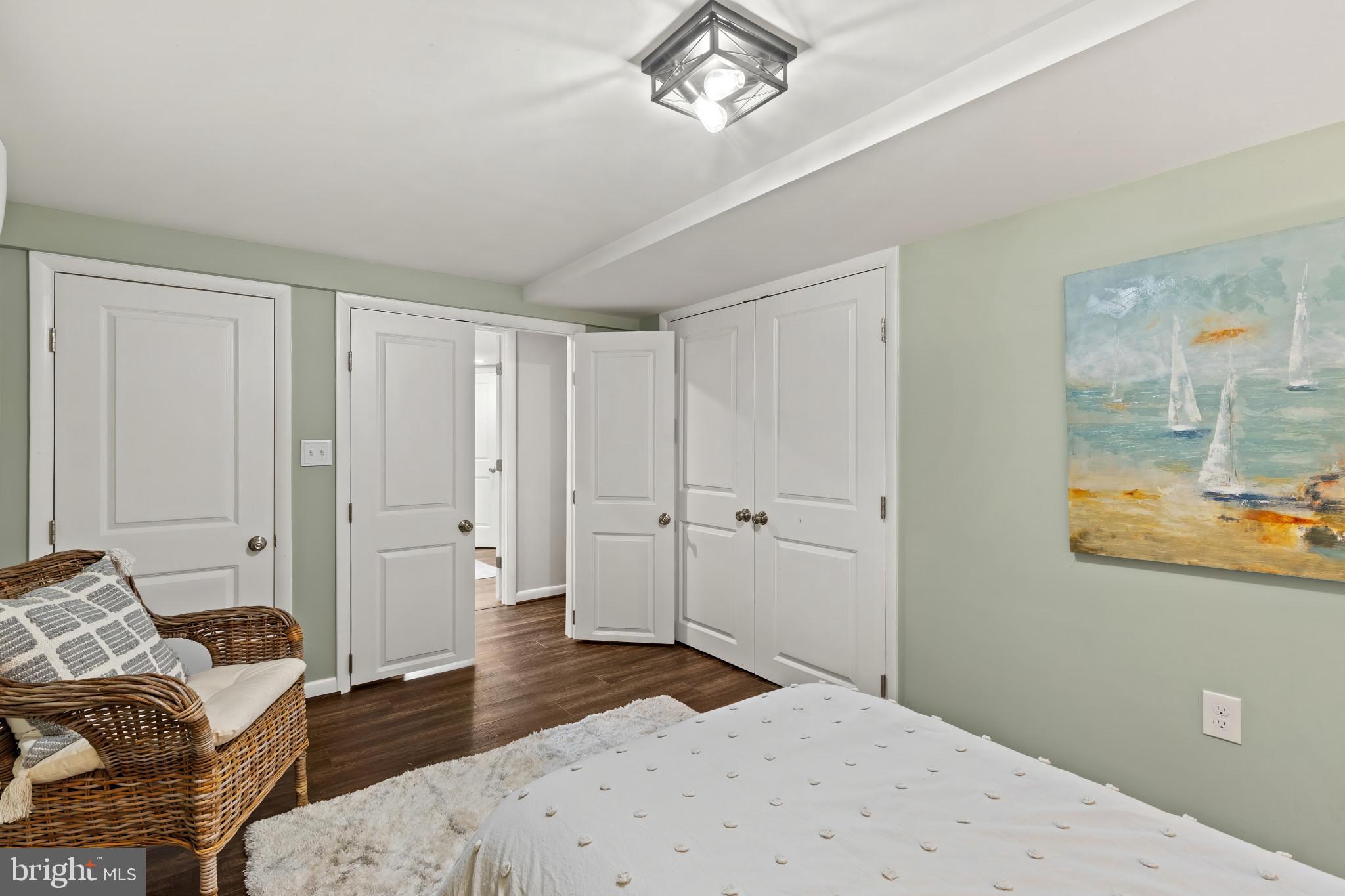 OLDE SEVERNA PARK - Residential