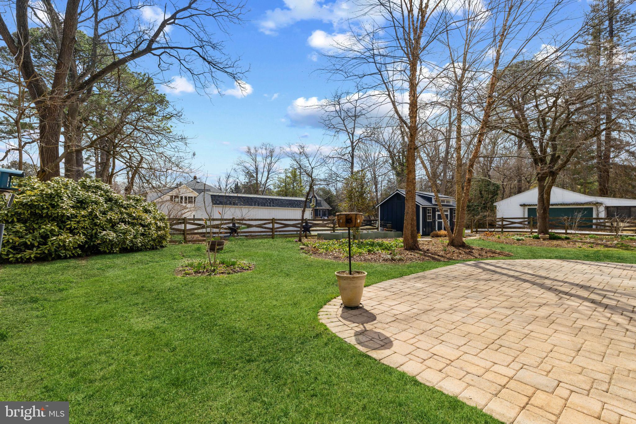 OLDE SEVERNA PARK - Residential