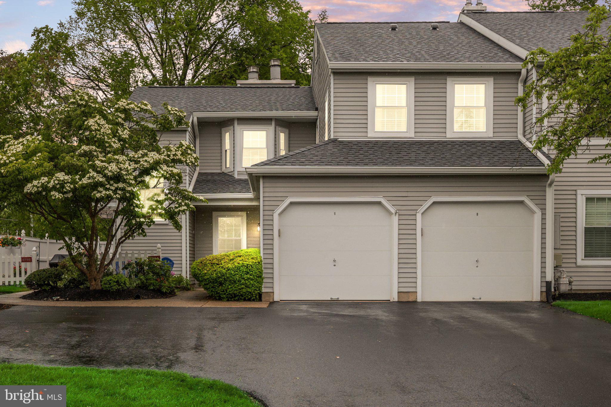 ROSE HOLLOW - Residential