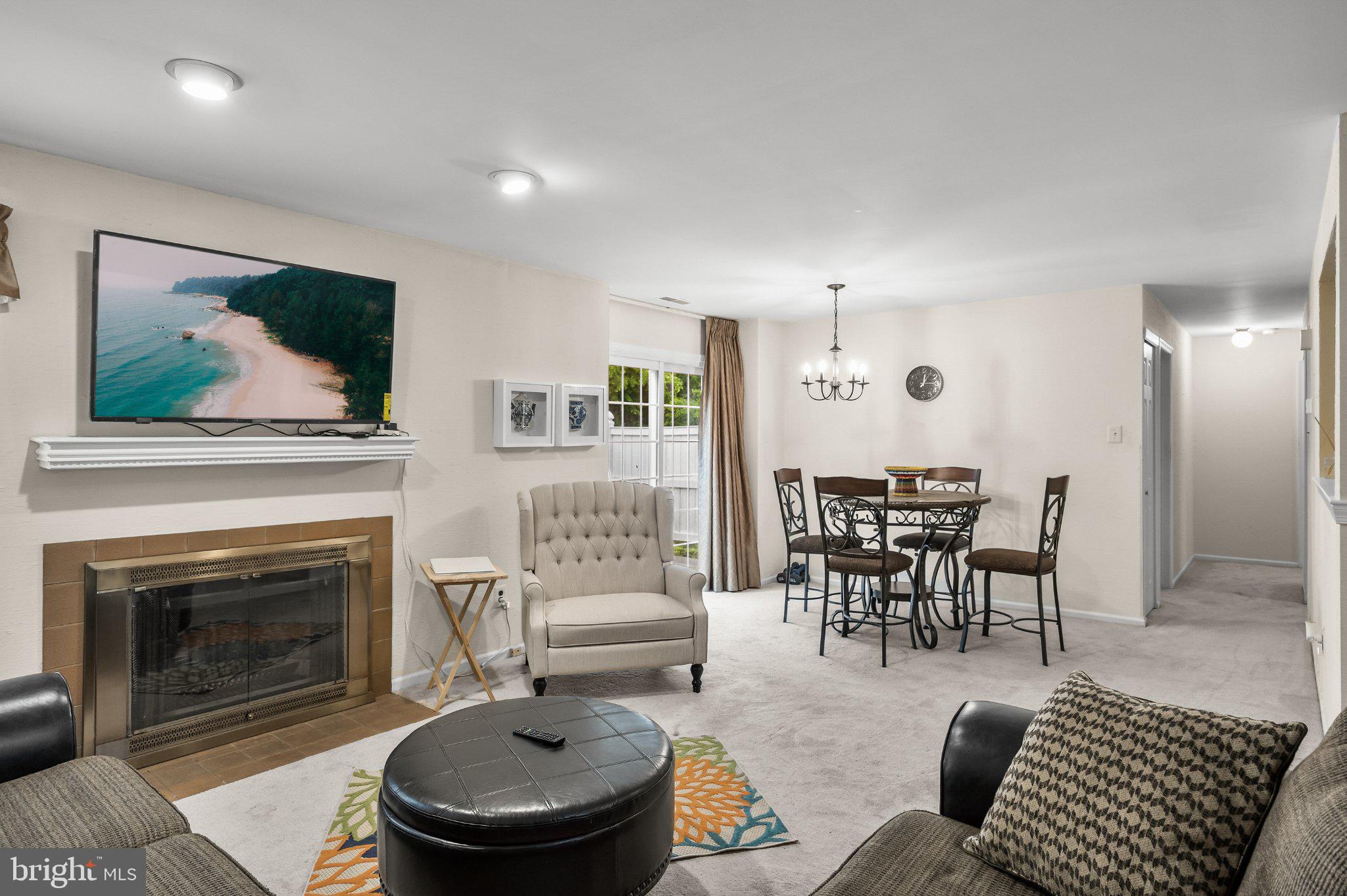 ROSE HOLLOW - Residential