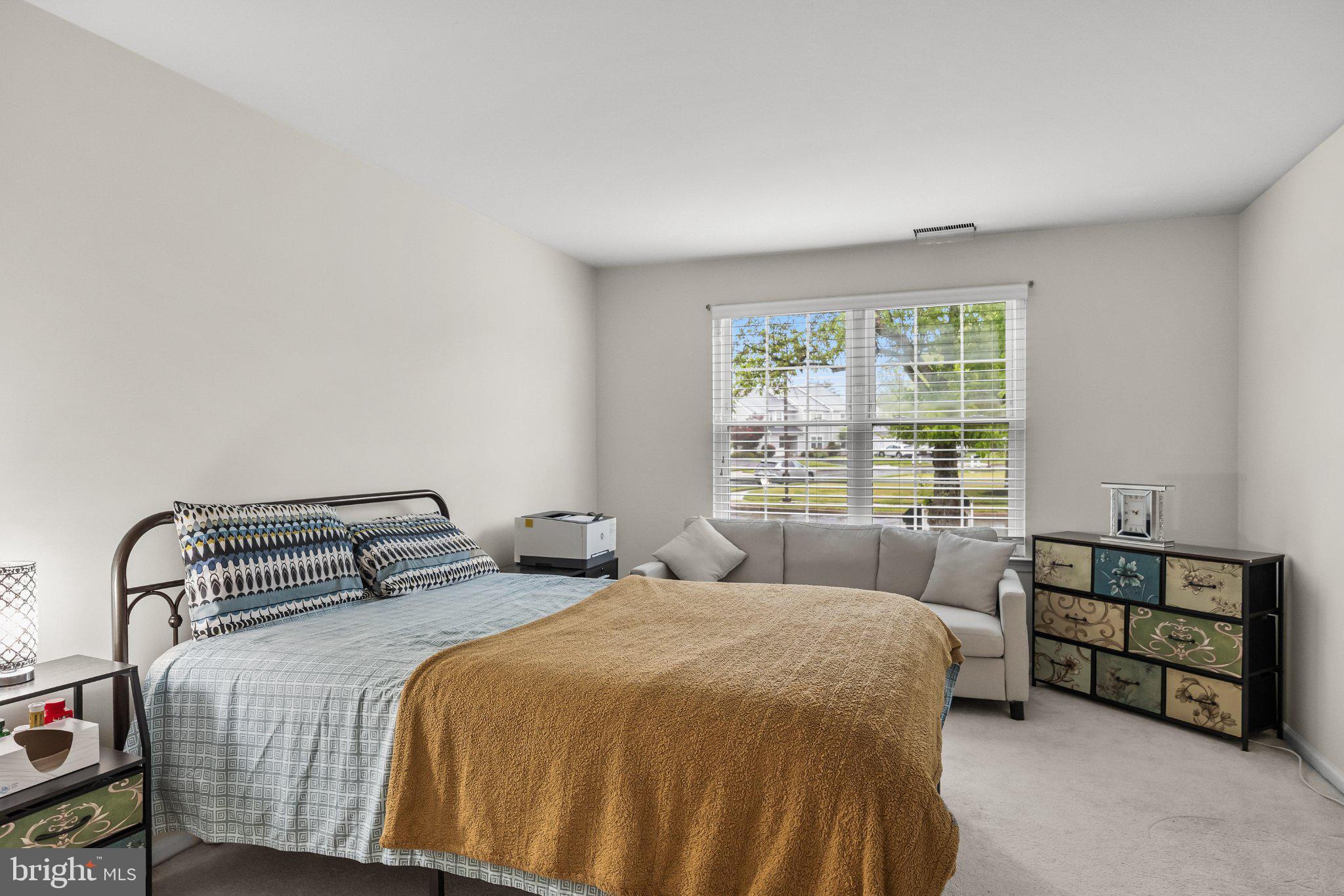 ROSE HOLLOW - Residential