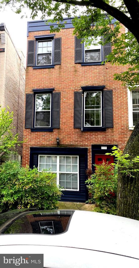 Photo of 339 SE 11th Street SE, WASHINGTON, DC 20003 (MLS # DCDC2256704)