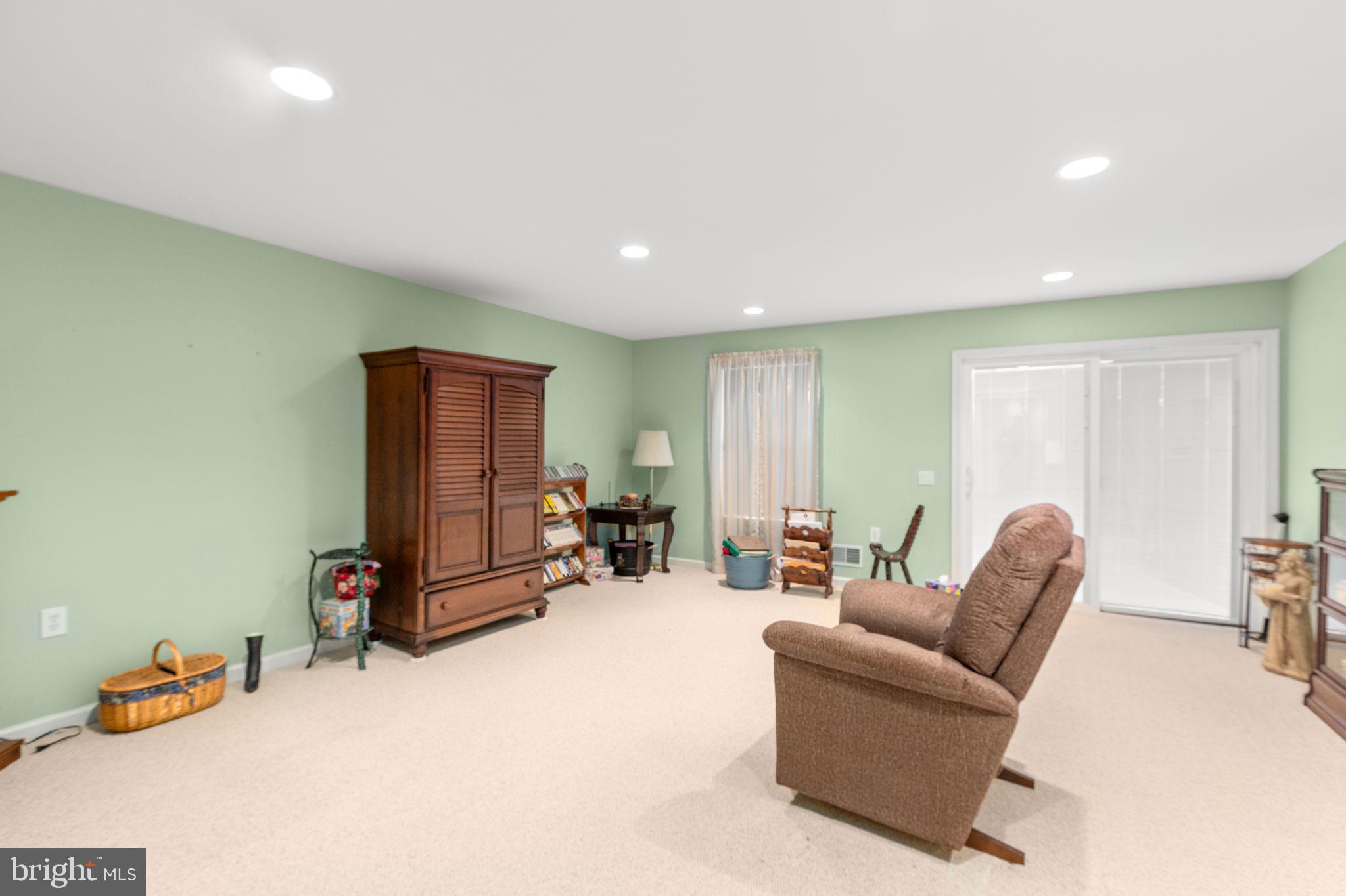 FALLS RUN - Residential