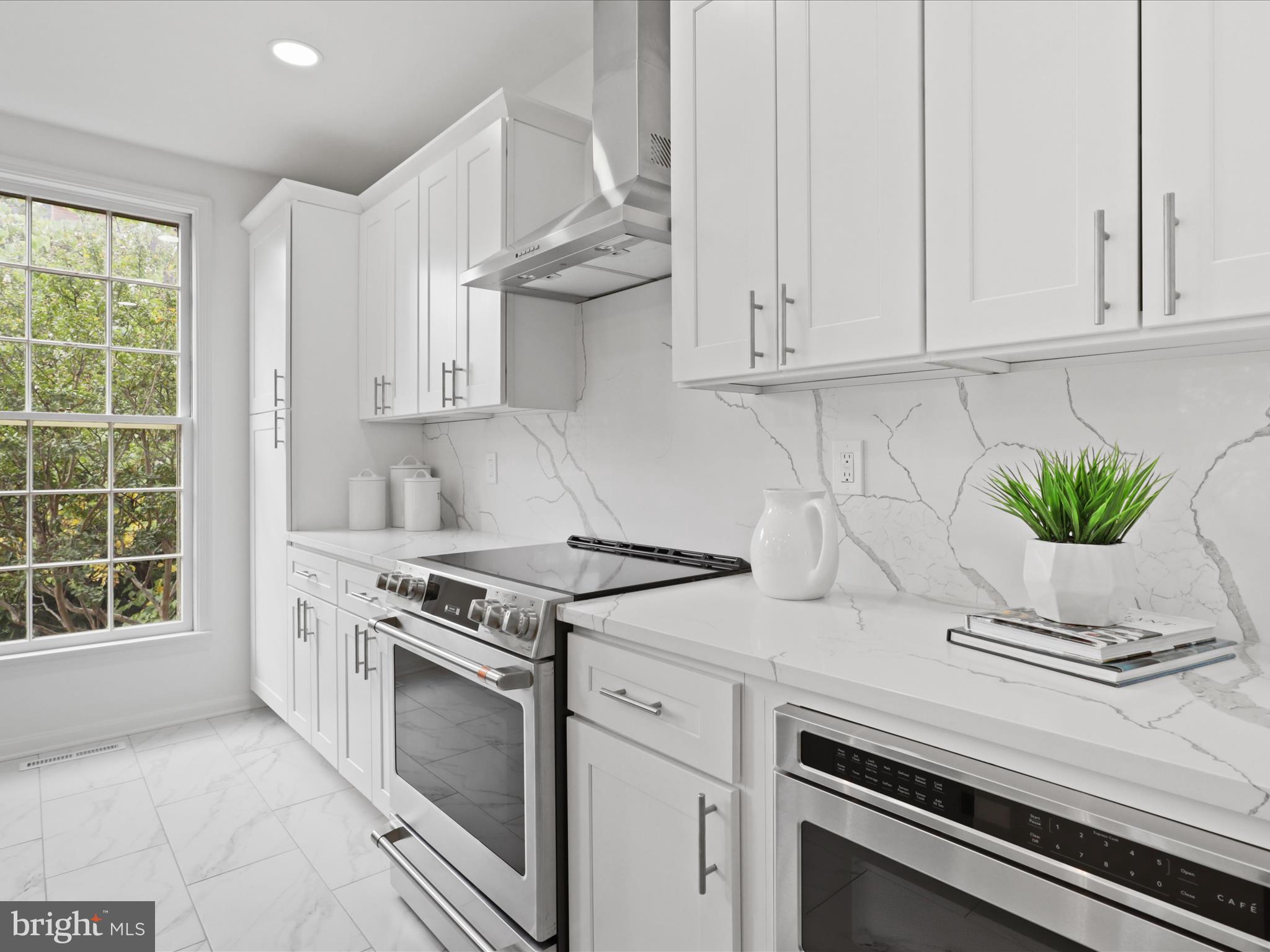 OLD TOWN ALEXANDRIA - Residential