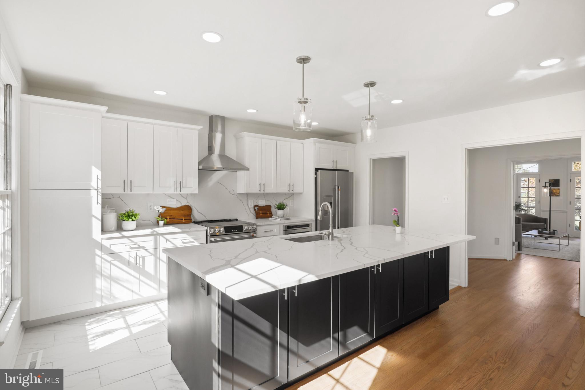 OLD TOWN ALEXANDRIA - Residential