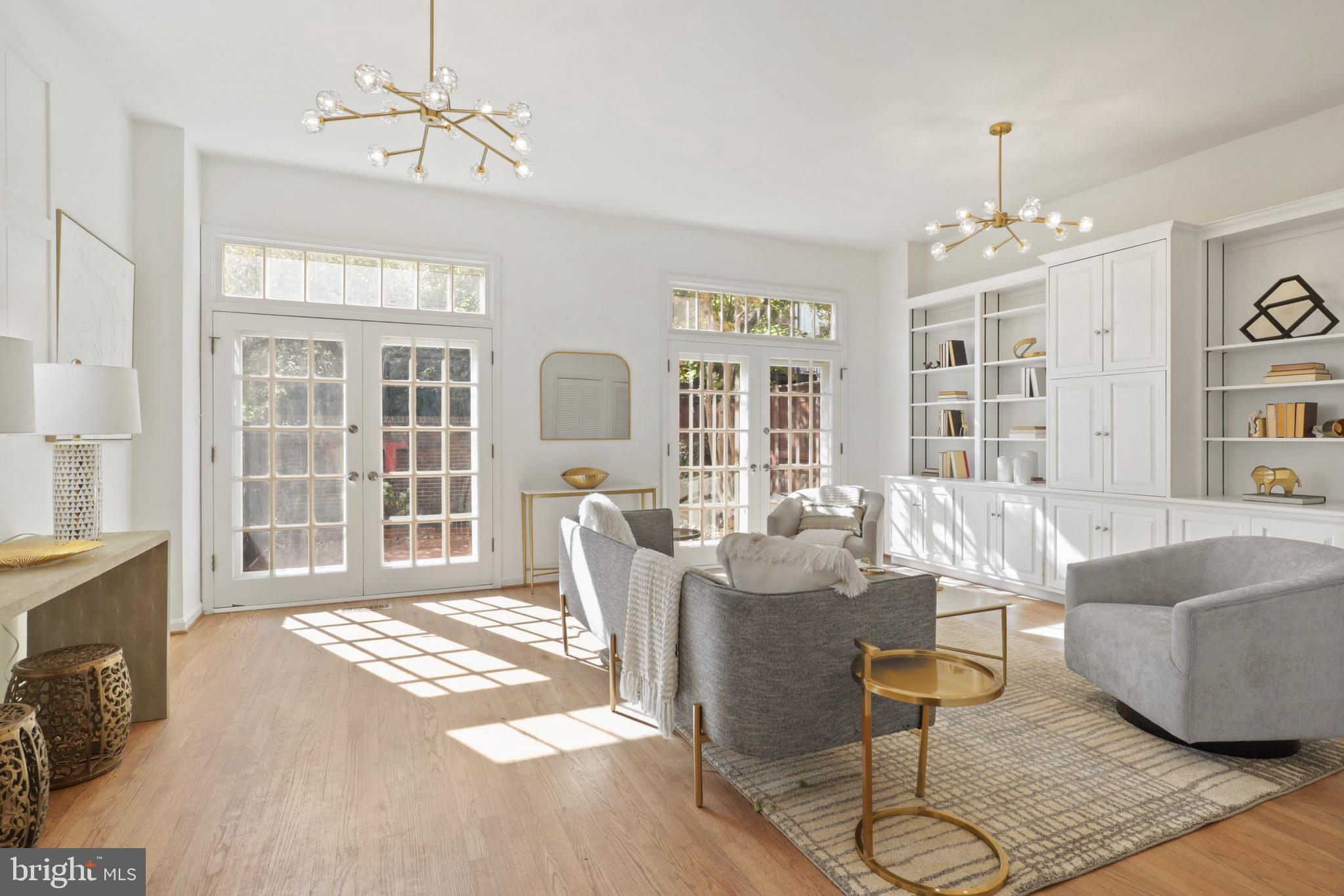 OLD TOWN ALEXANDRIA - Residential