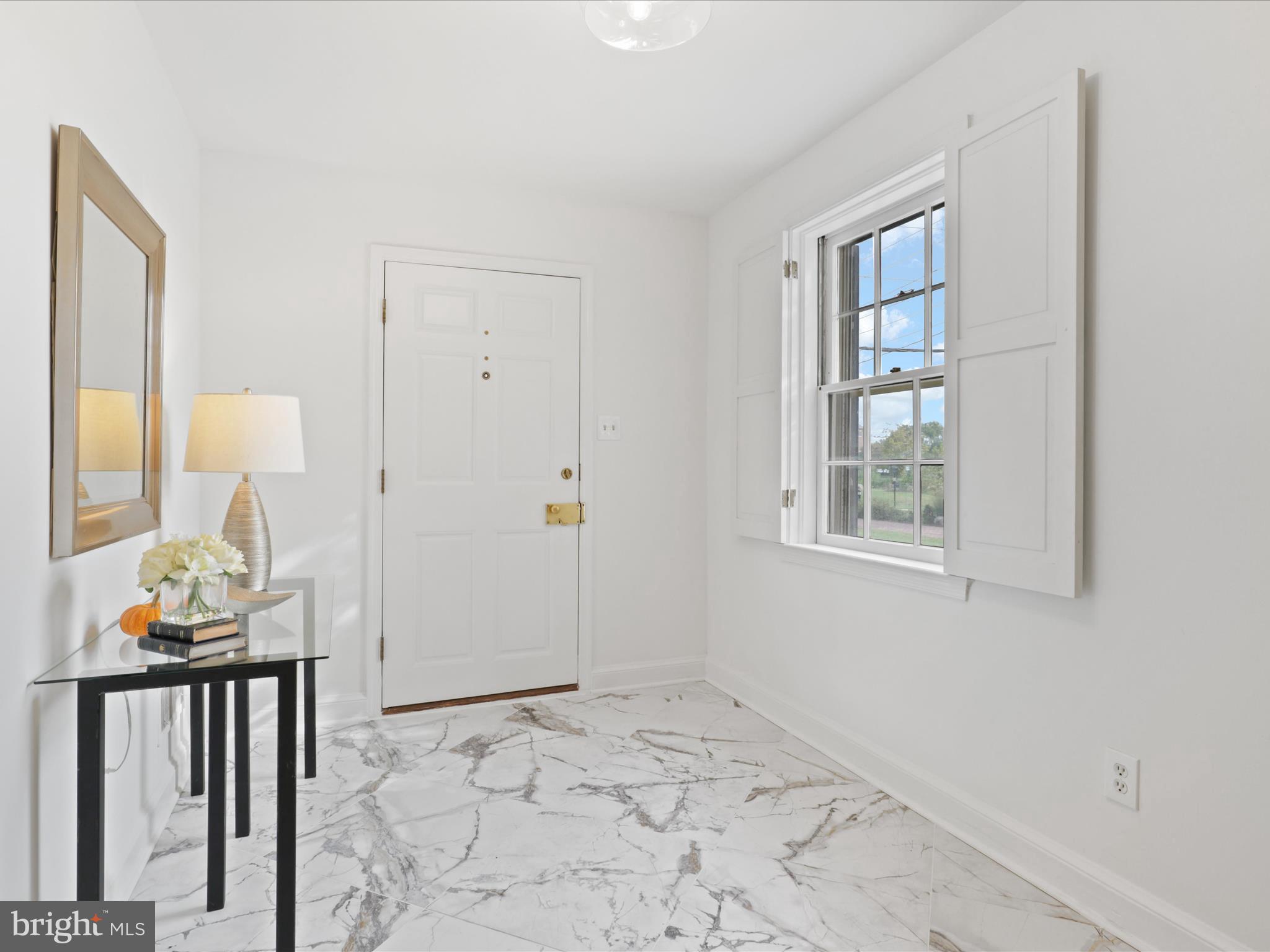 OLD TOWN ALEXANDRIA - Residential