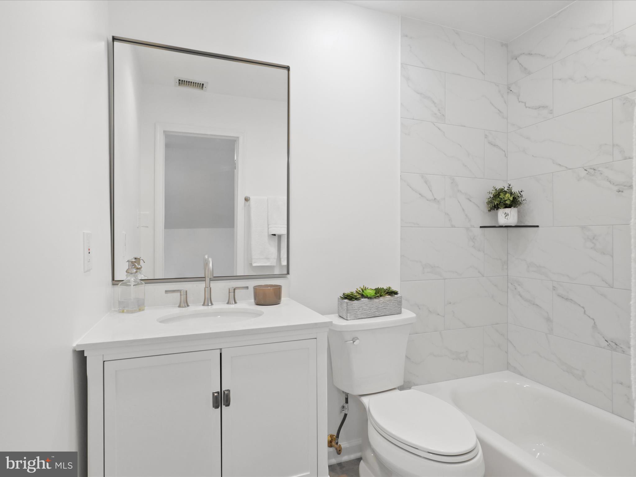 OLD TOWN ALEXANDRIA - Residential