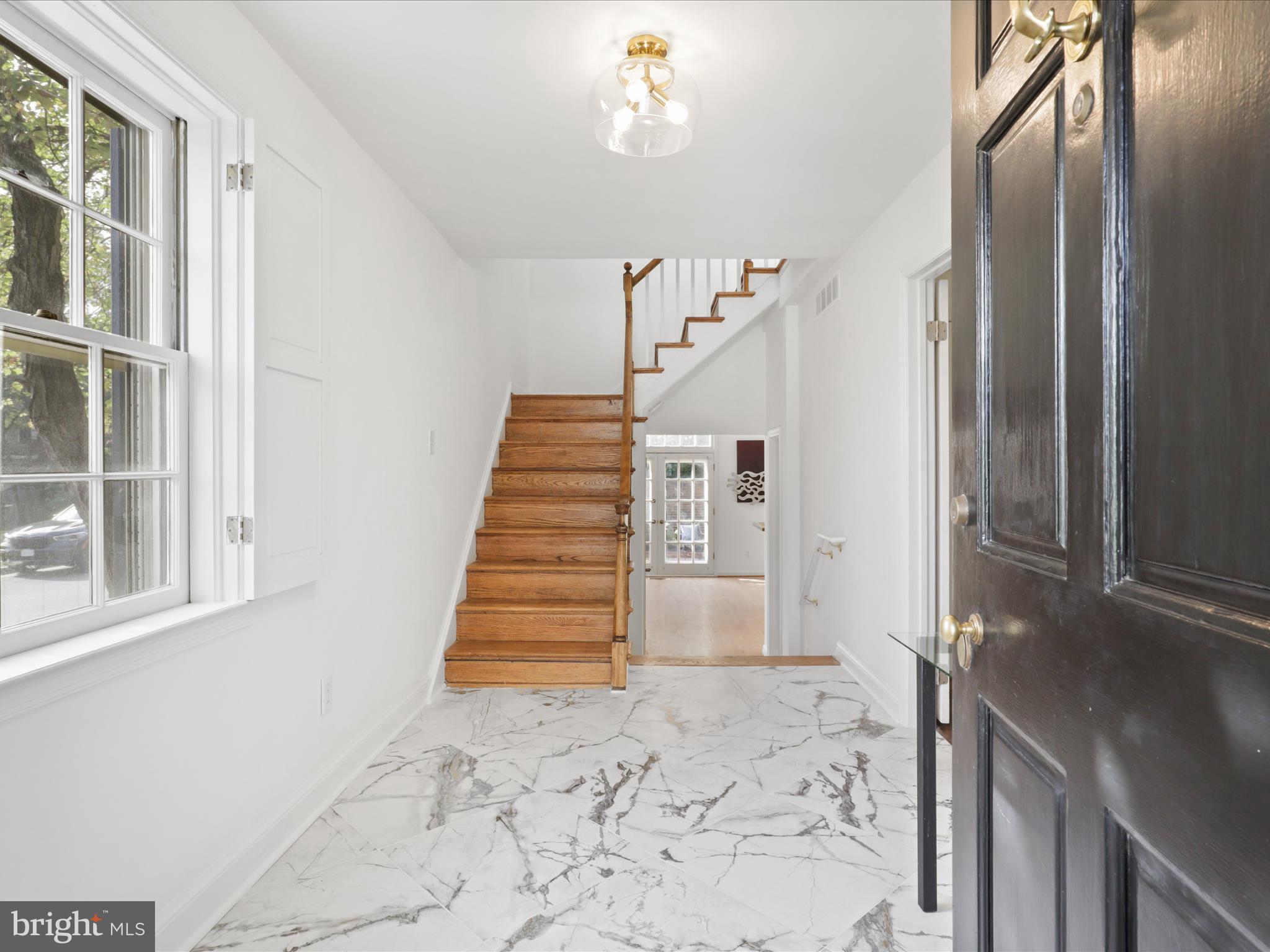 OLD TOWN ALEXANDRIA - Residential