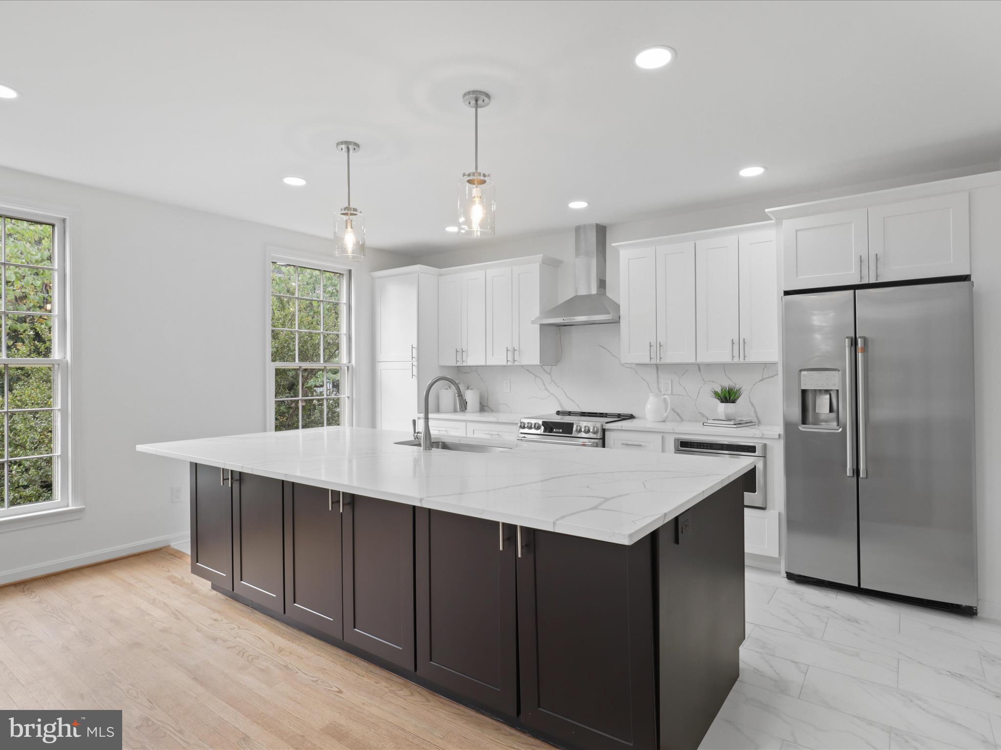 OLD TOWN ALEXANDRIA - Residential