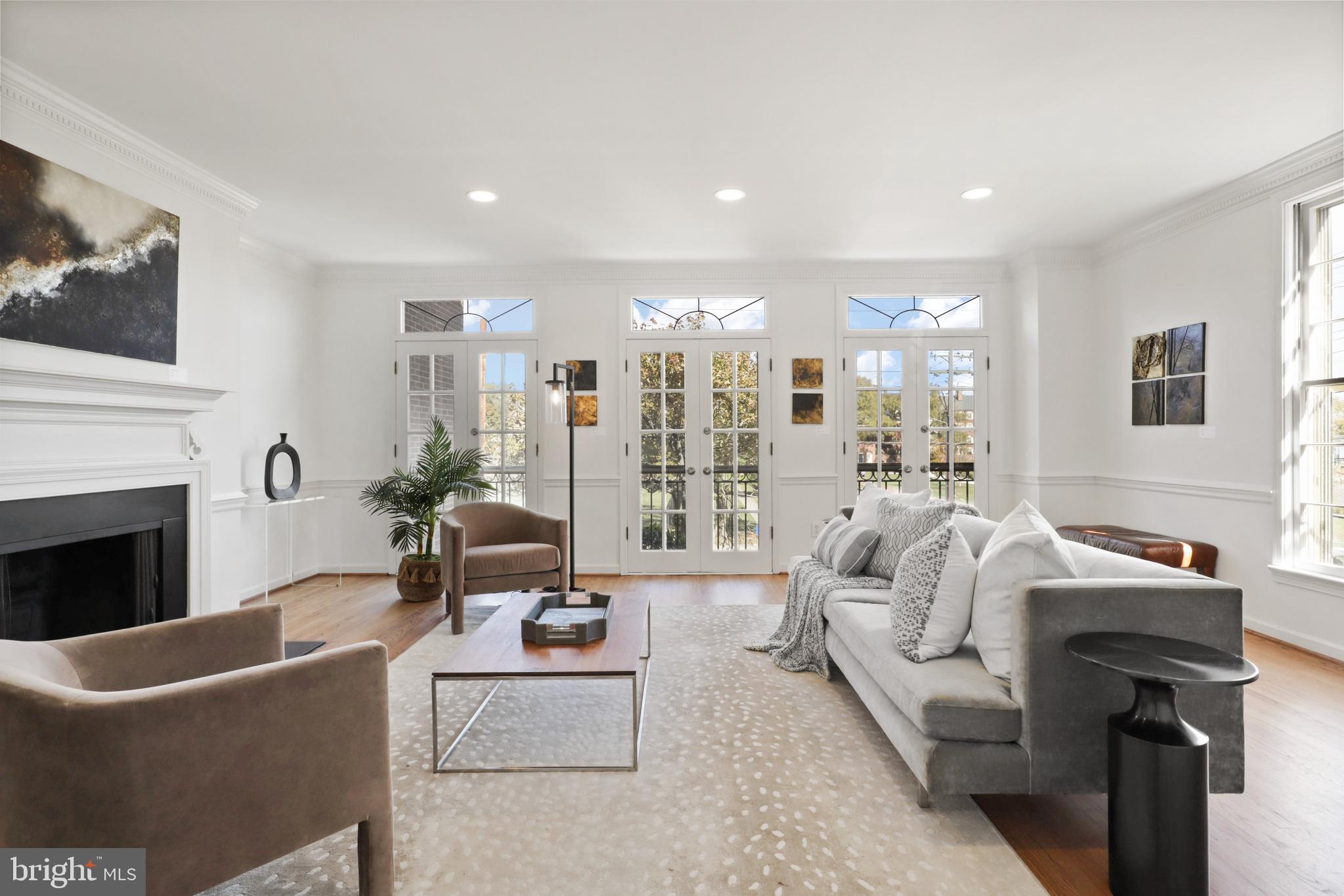 OLD TOWN ALEXANDRIA - Residential