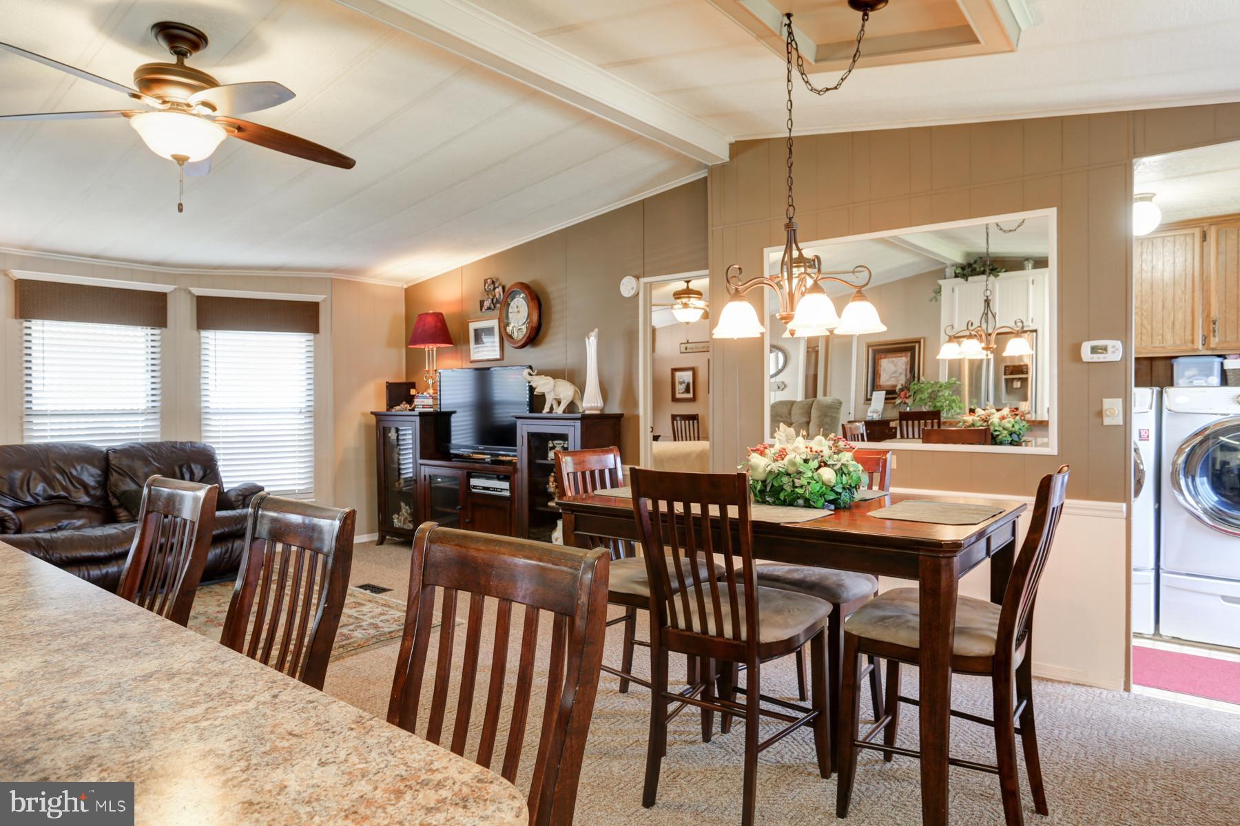 COUNTRY MANOR FARMS - Residential