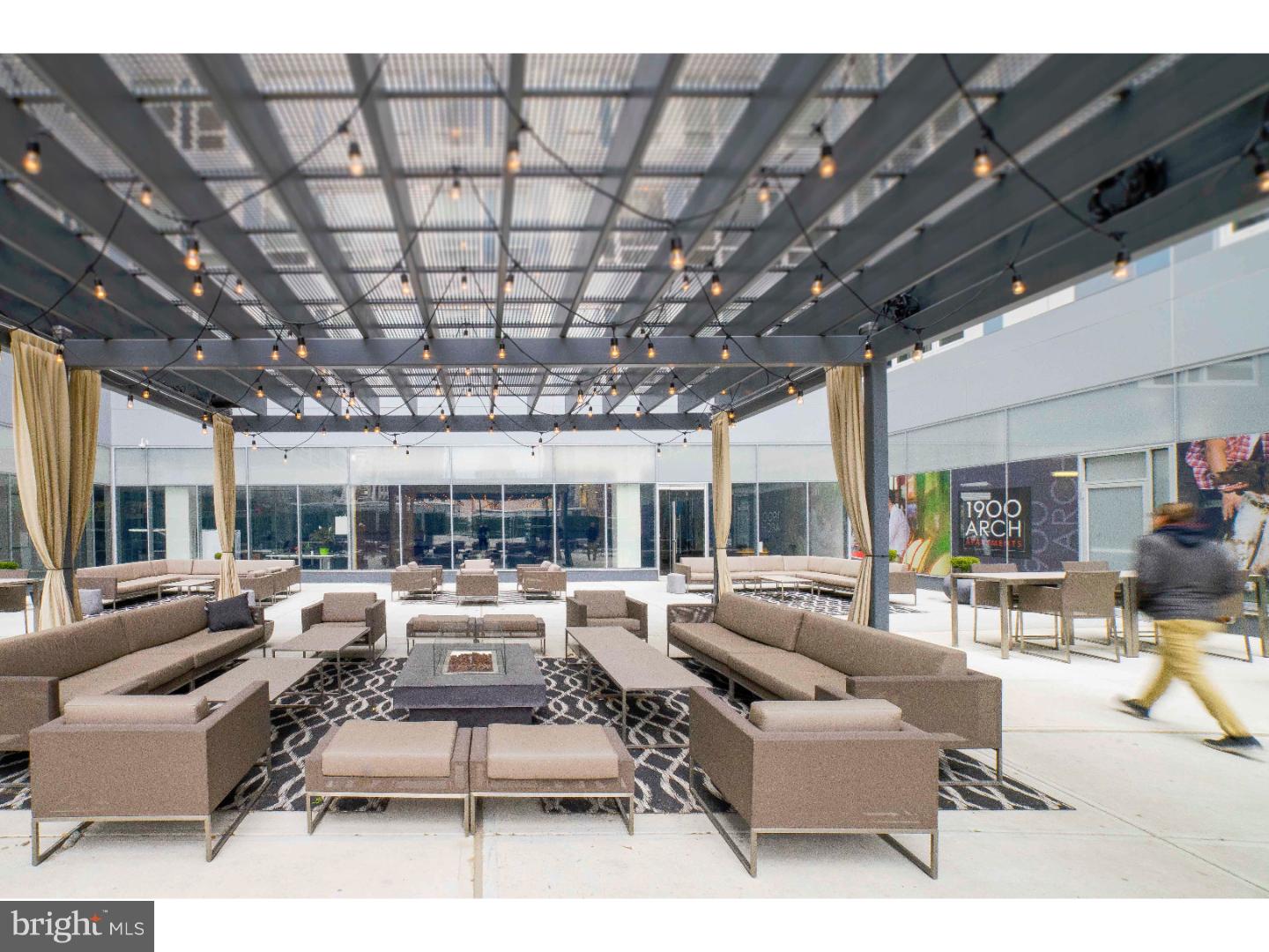 LOGAN SQUARE - Residential Lease