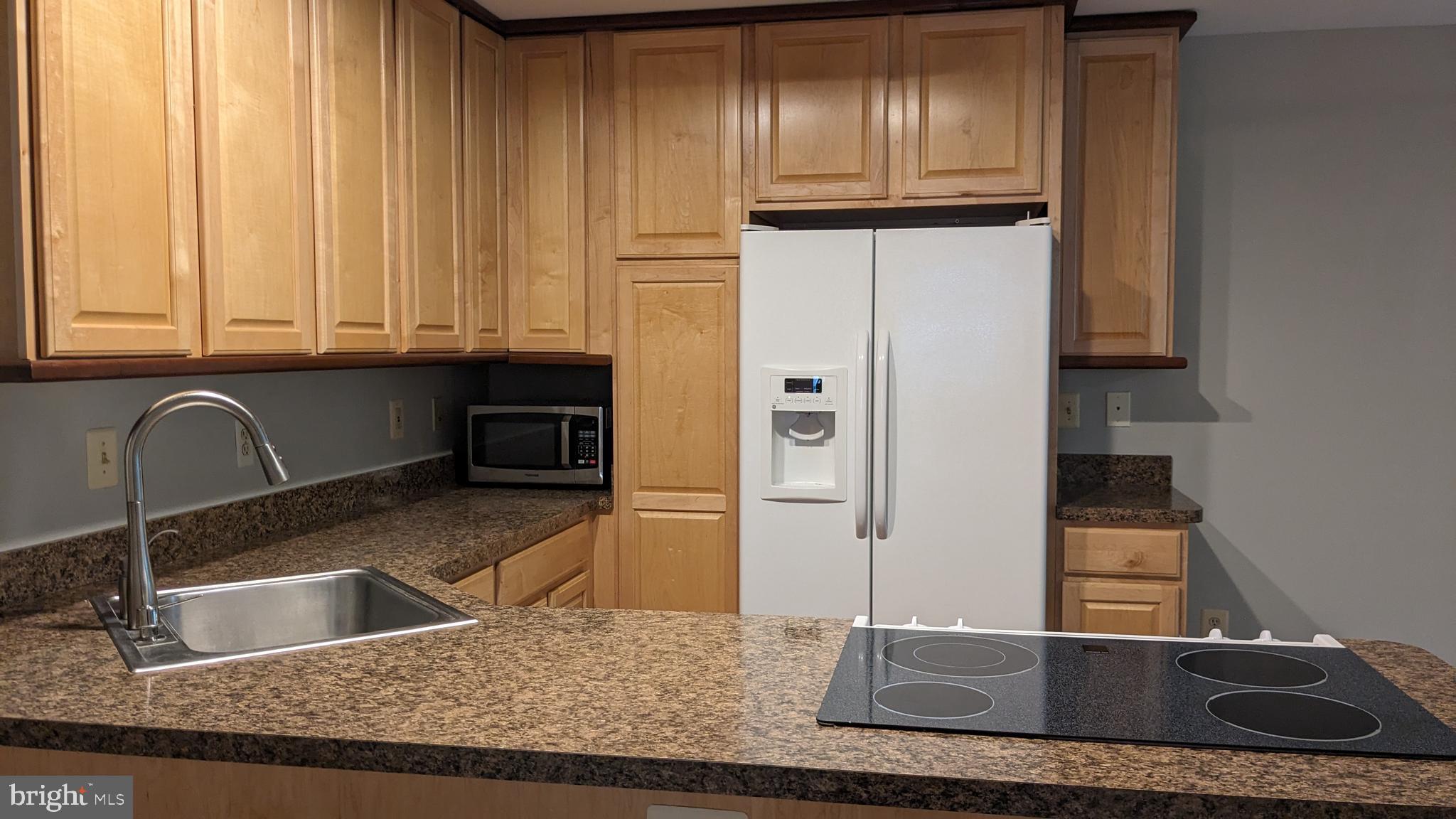 HUNTINGTON WOODS - Residential Lease