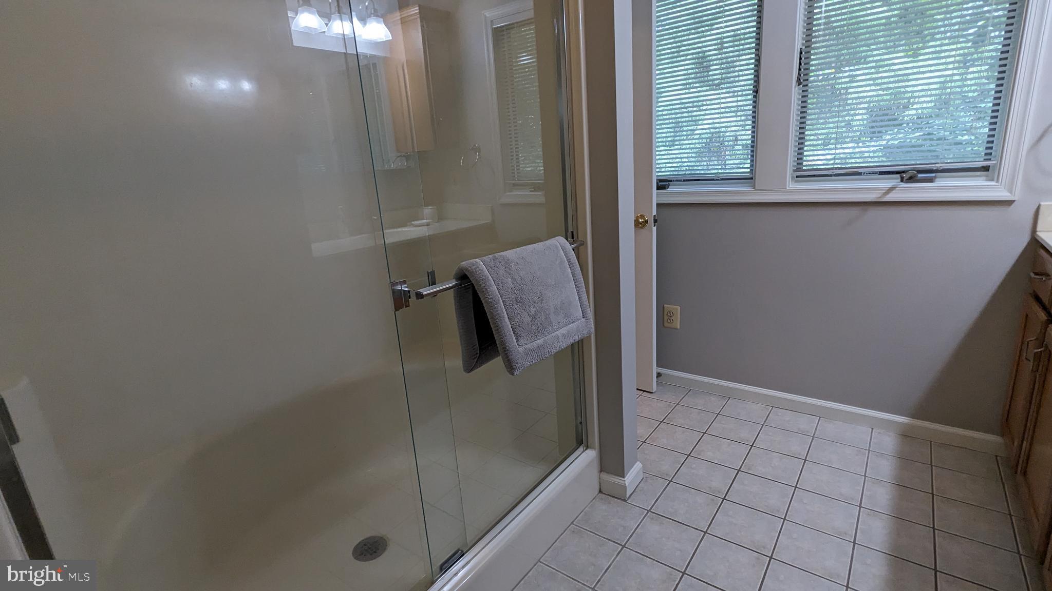 HUNTINGTON WOODS - Residential Lease