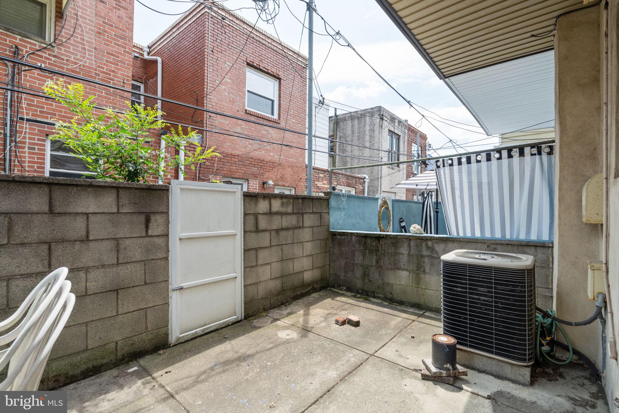 LOWER MOYAMENSING - Residential