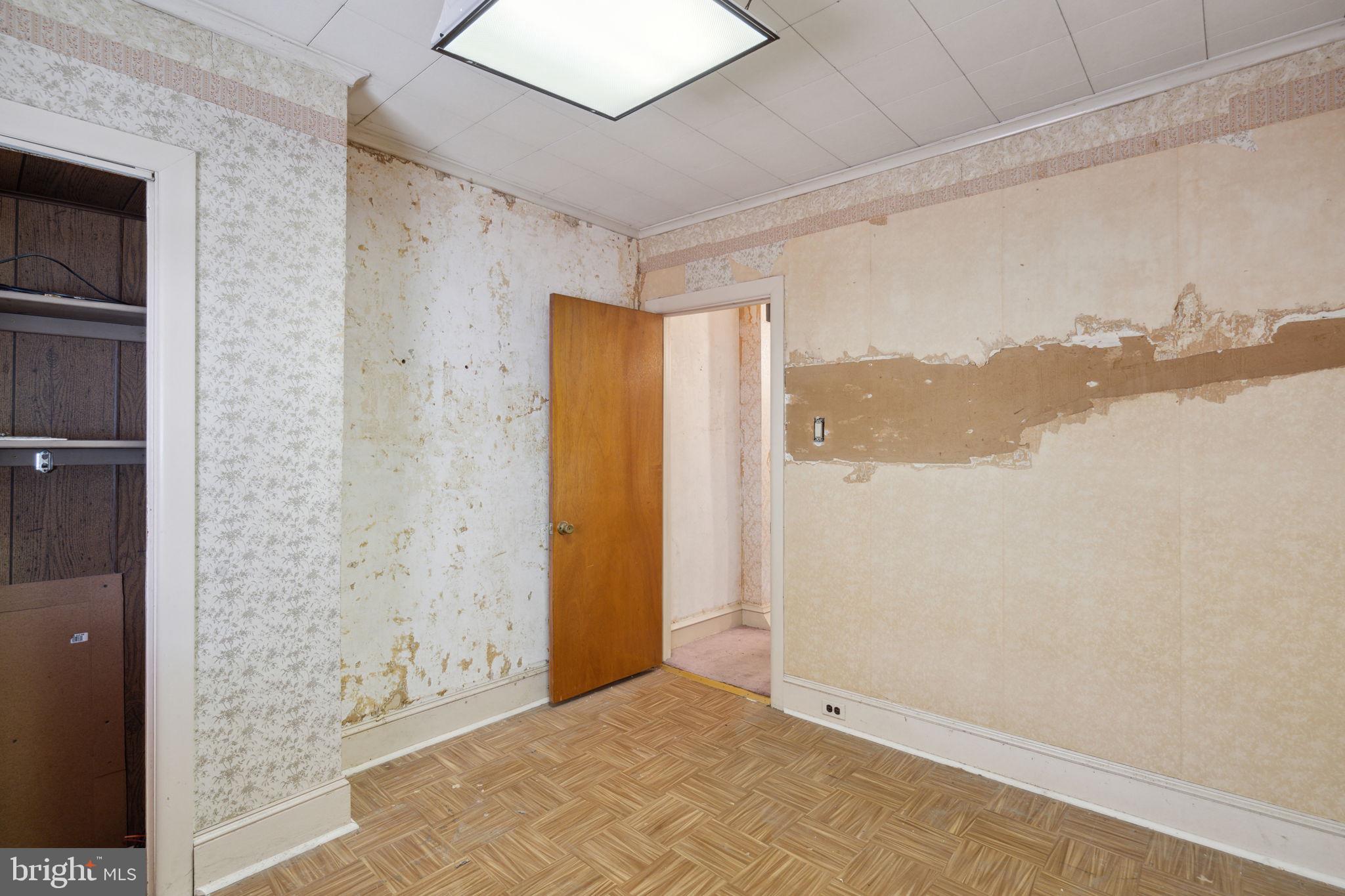 LOWER MOYAMENSING - Residential