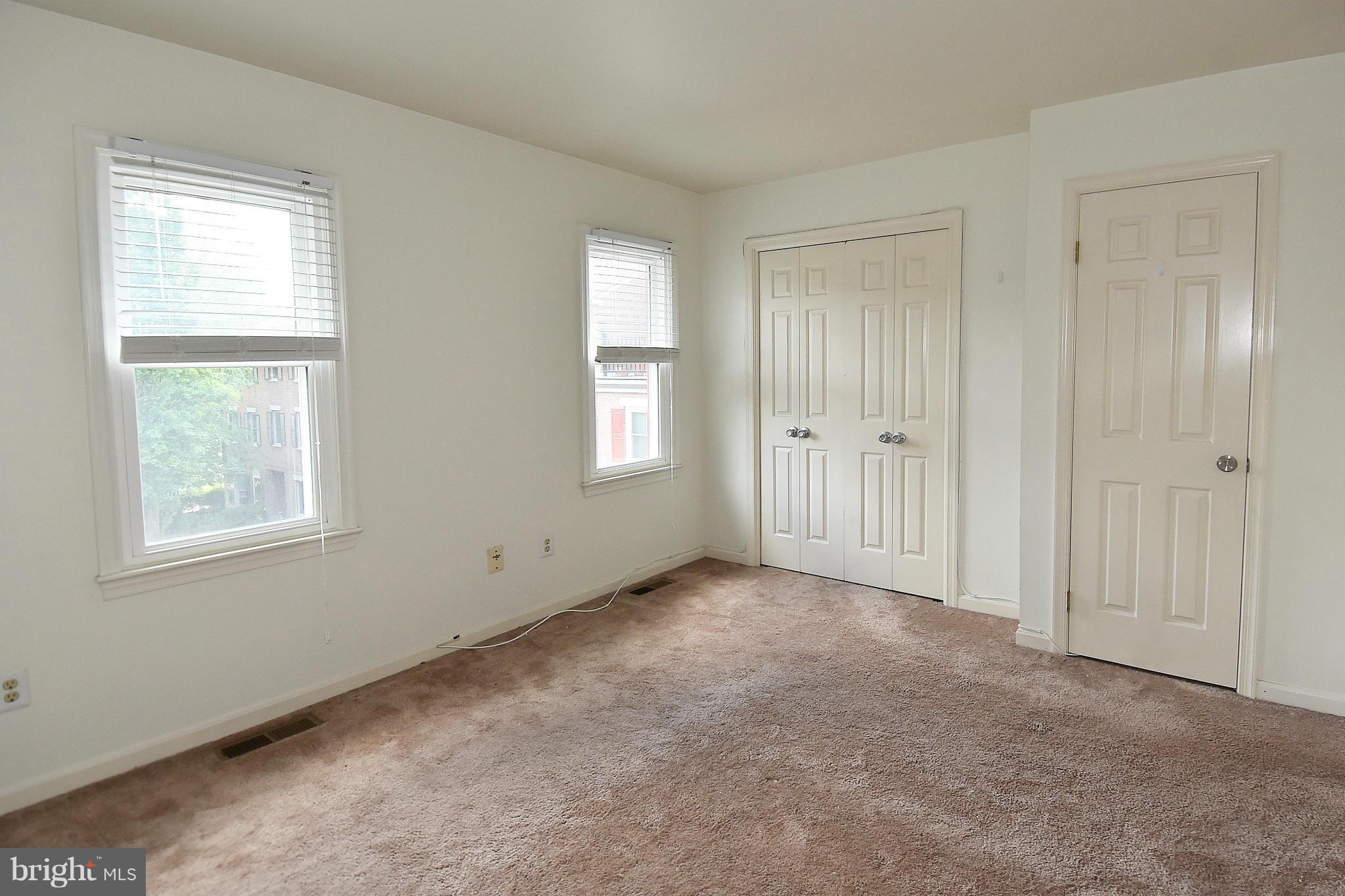 OLD BALLSTON TOWN - Residential Lease