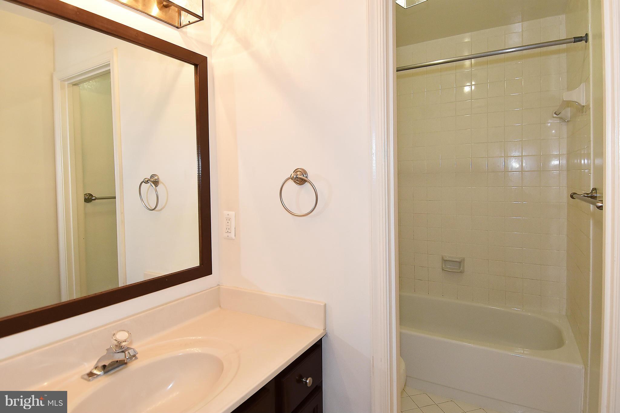 OLD BALLSTON TOWN - Residential Lease