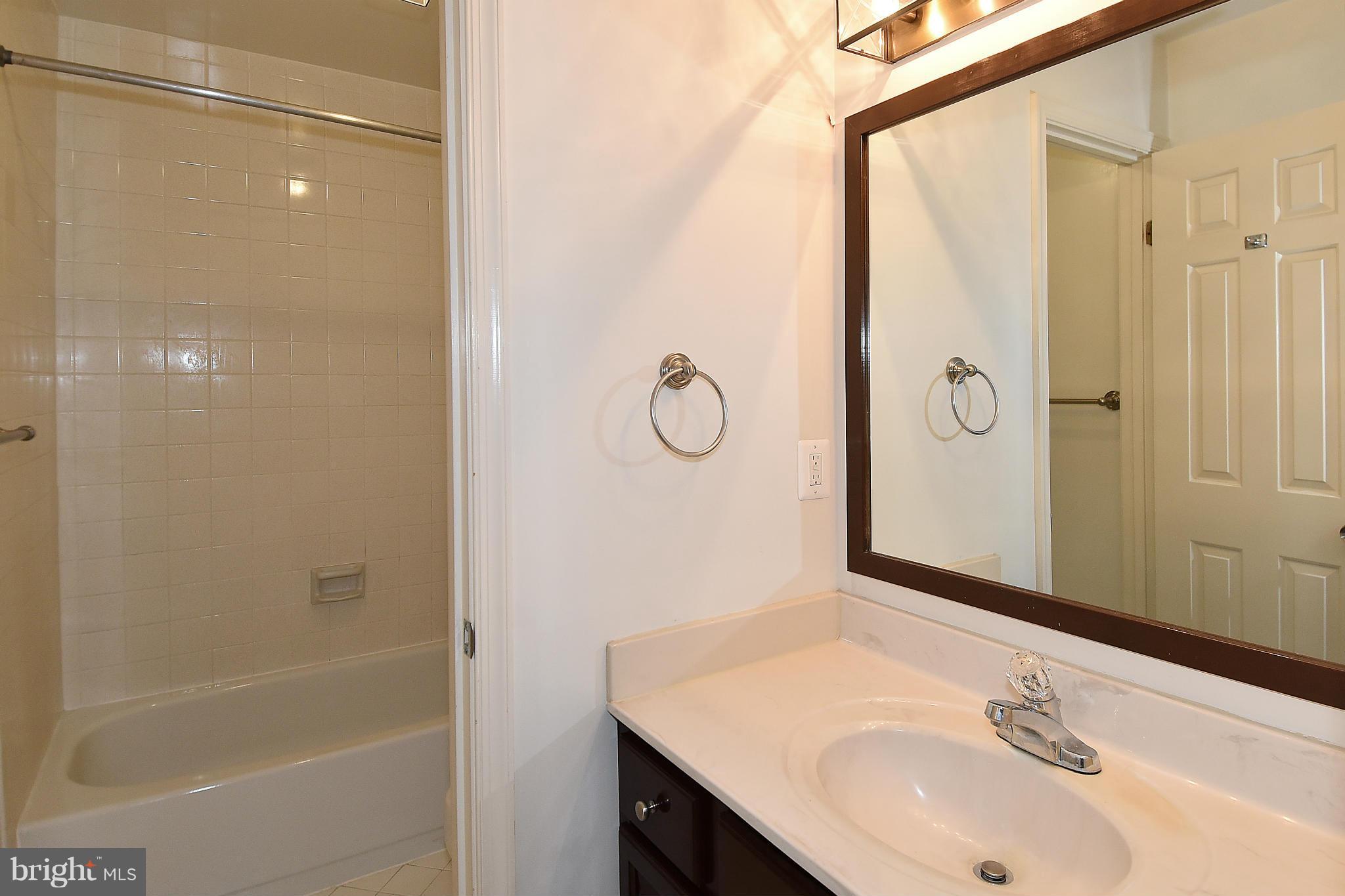 OLD BALLSTON TOWN - Residential Lease