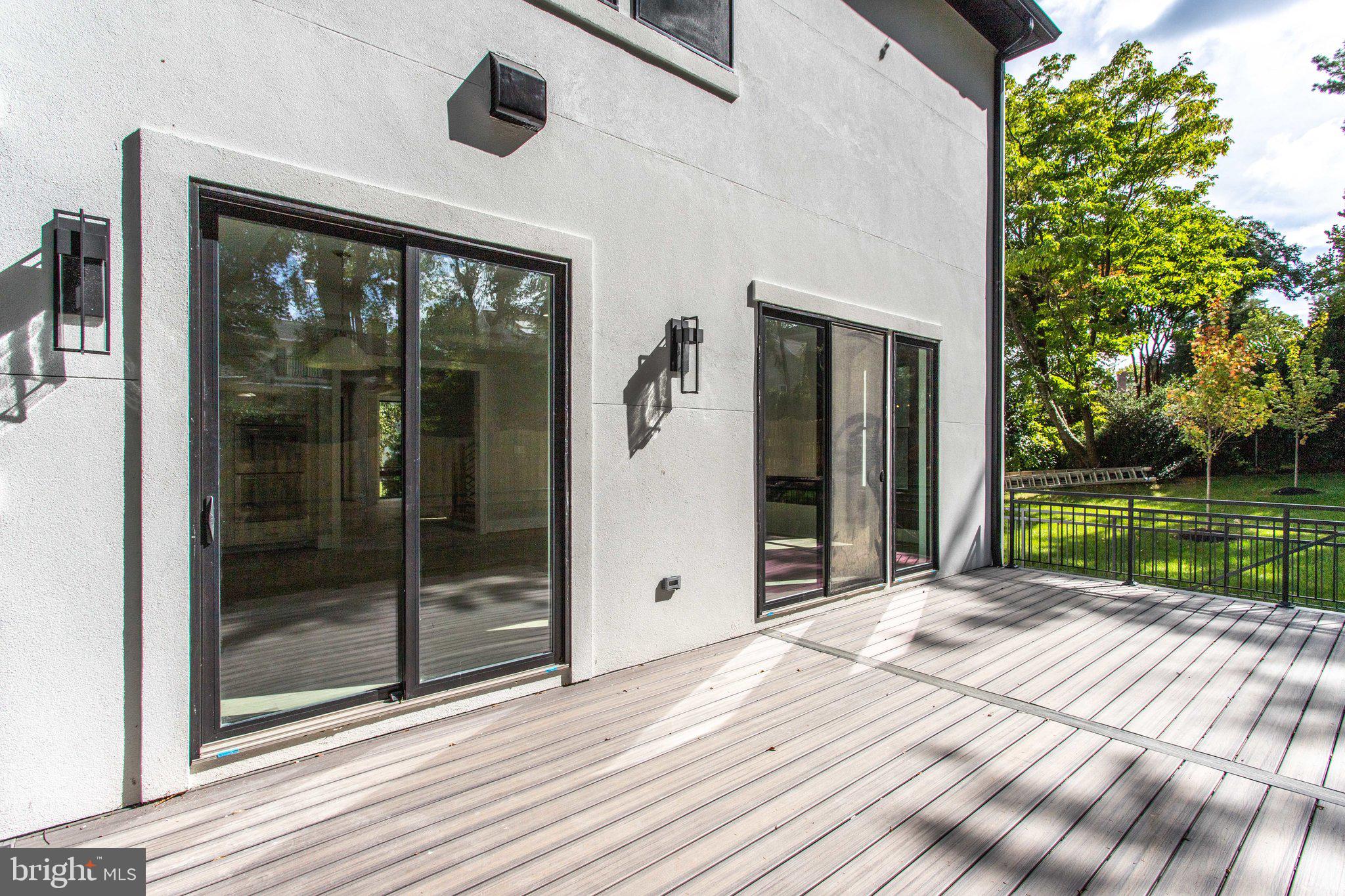 BRAEWOOD - Residential