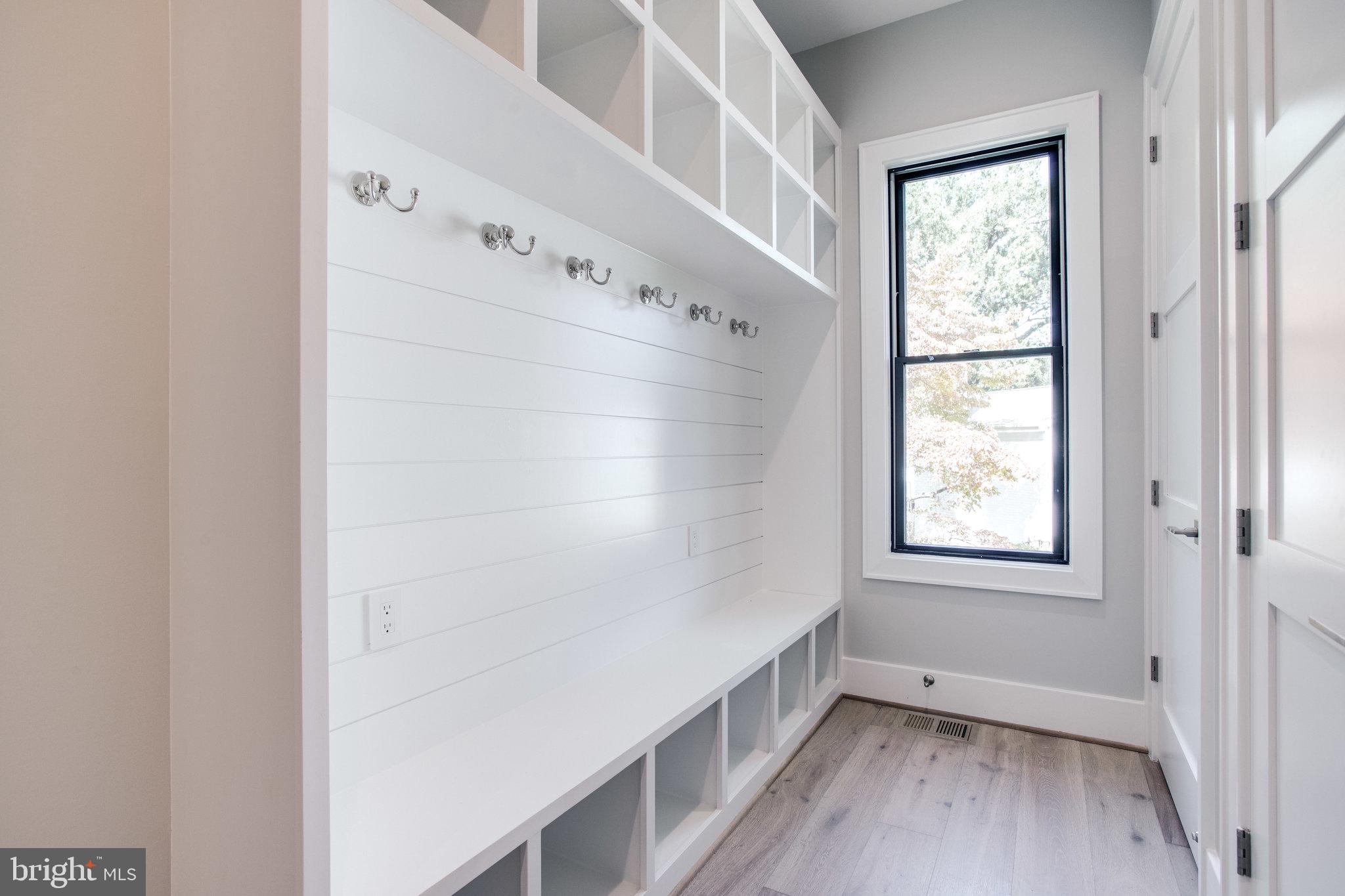 BRAEWOOD - Residential