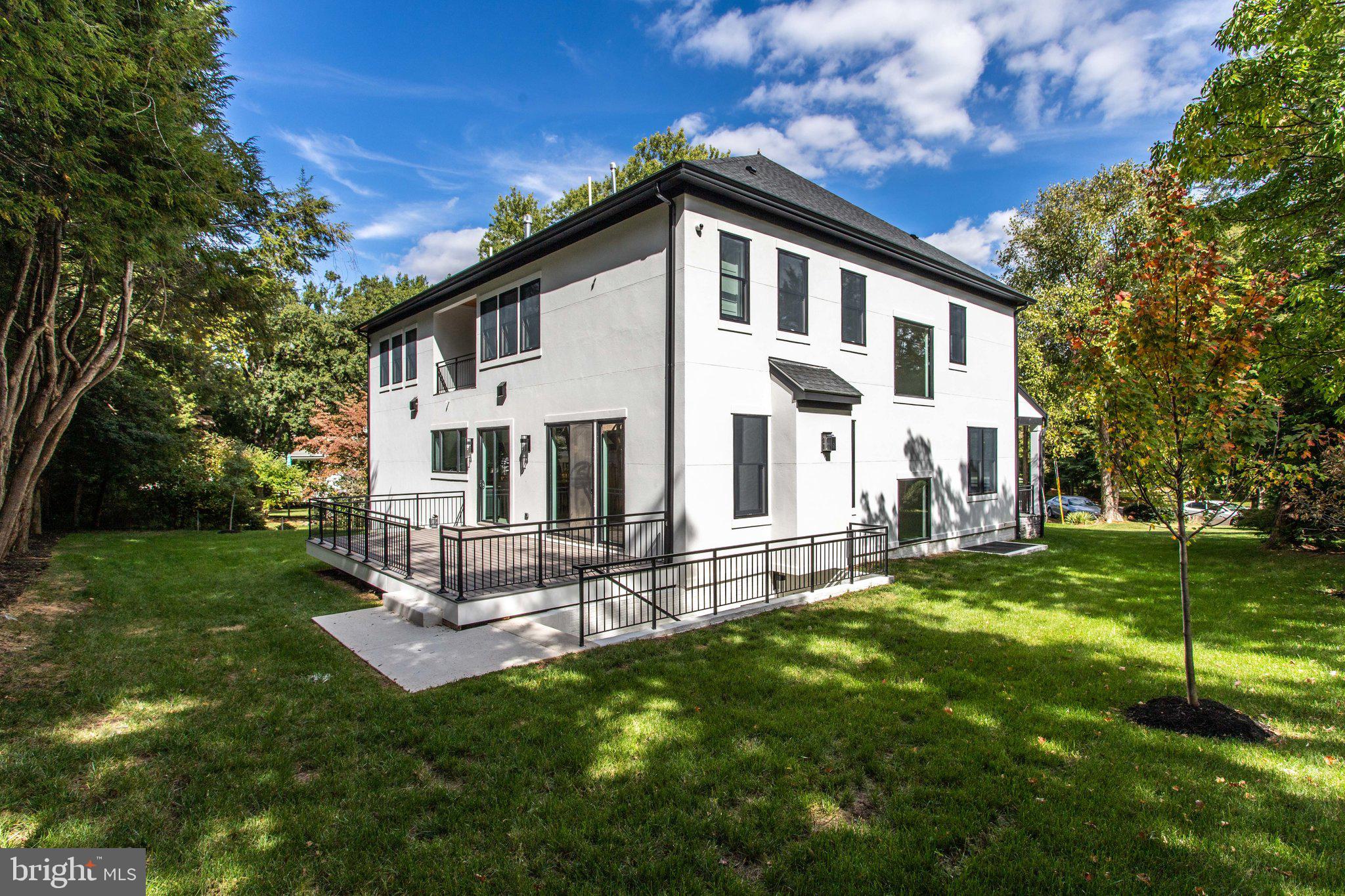 BRAEWOOD - Residential