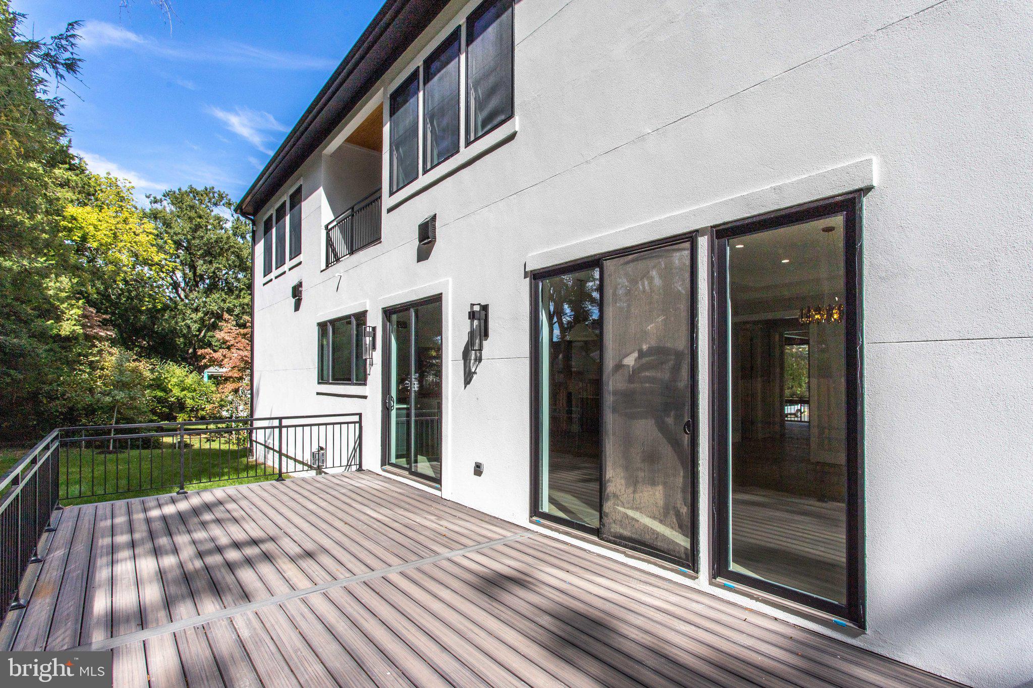 BRAEWOOD - Residential