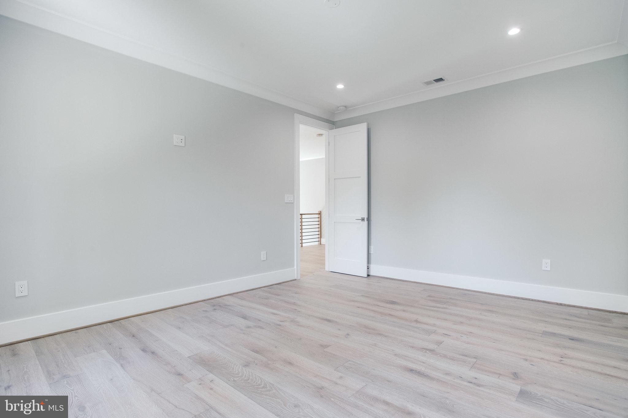 BRAEWOOD - Residential