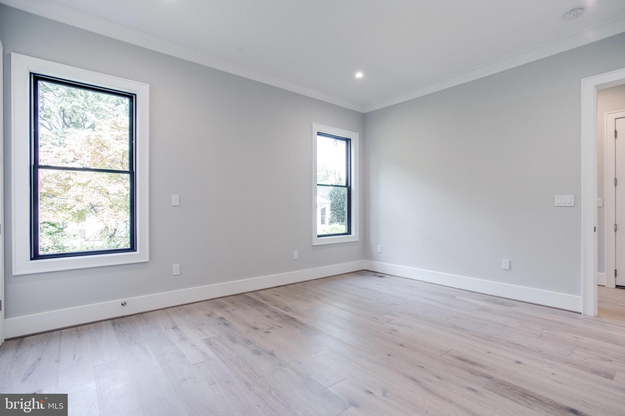 BRAEWOOD - Residential