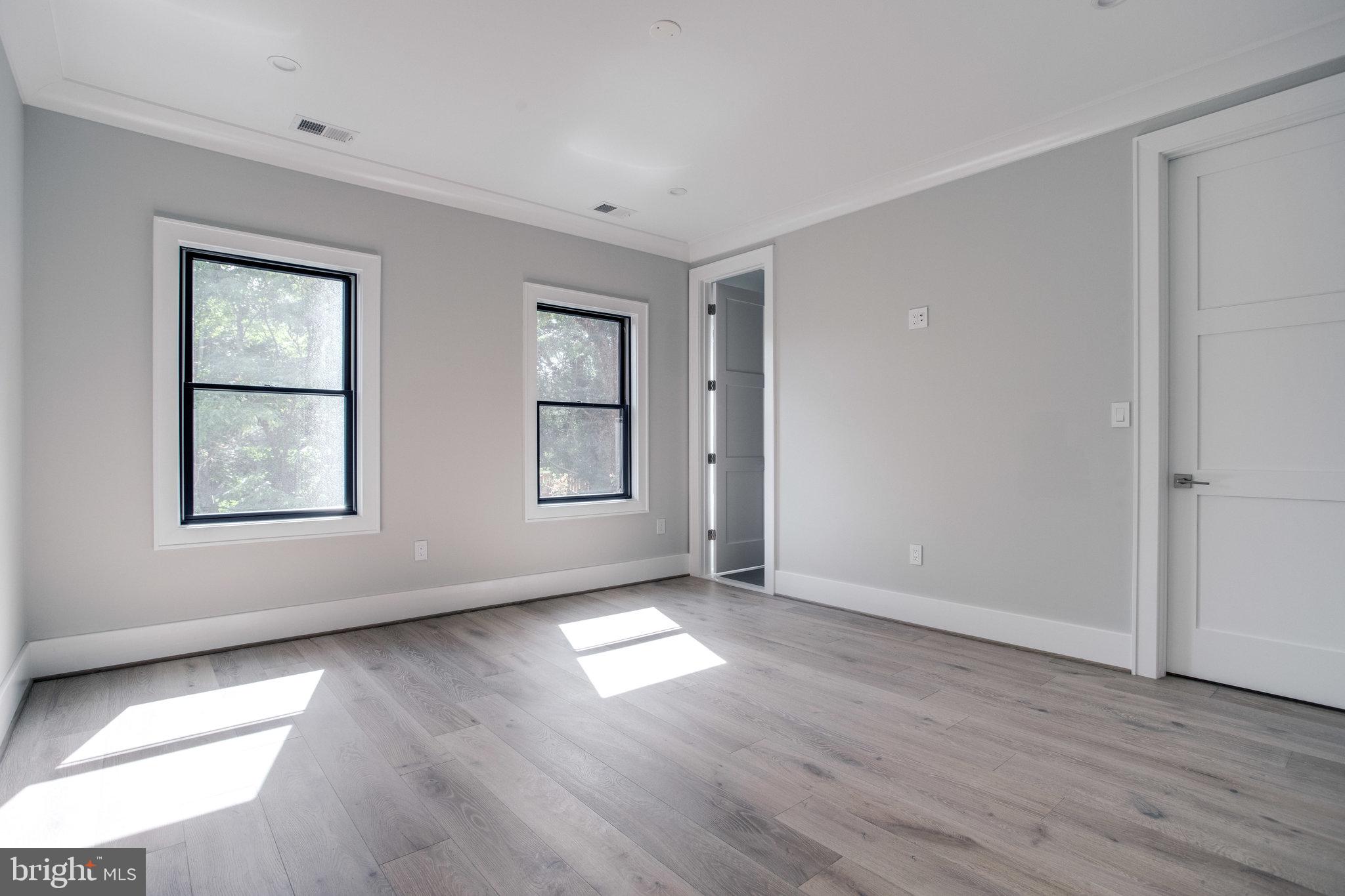 BRAEWOOD - Residential